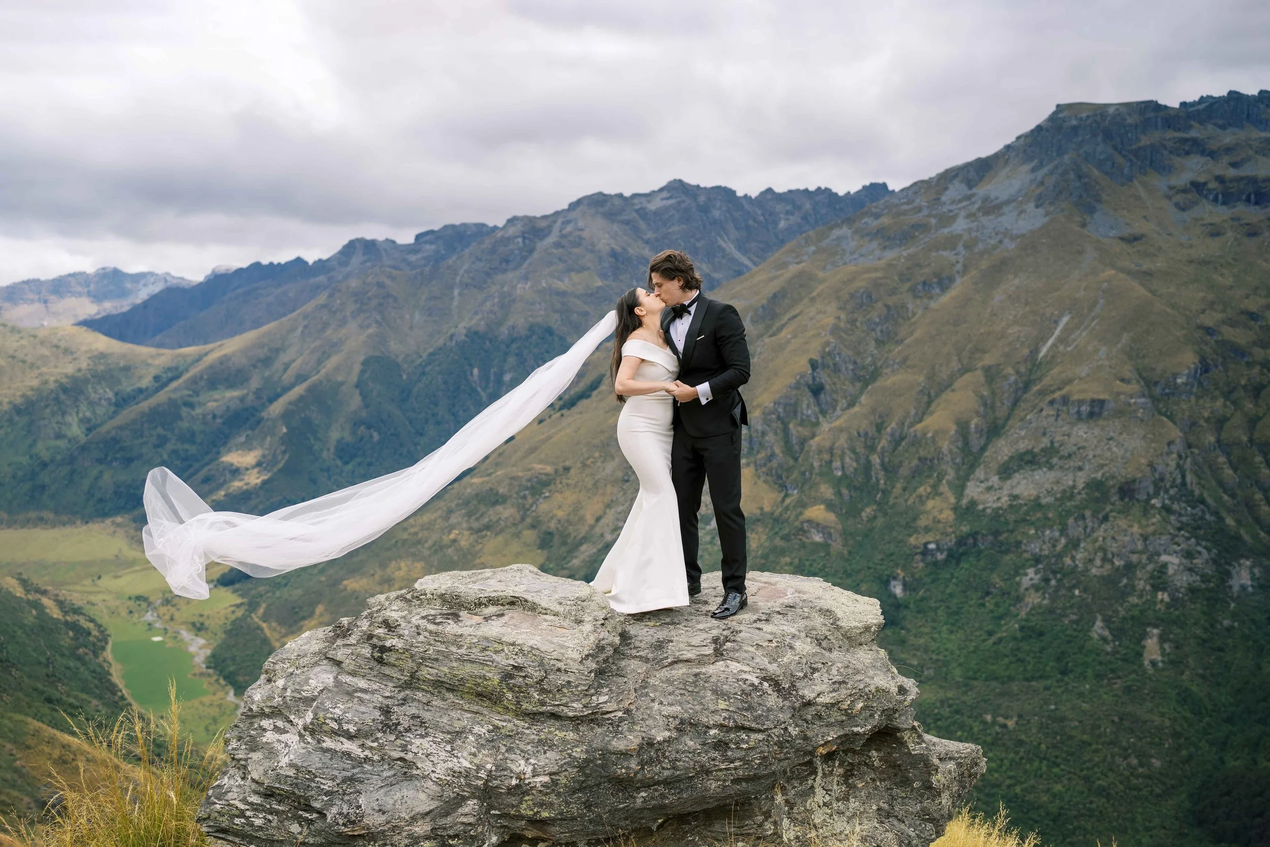 Scott & Kenya - Queenstown Bayonet Peak Helicopter Wedding