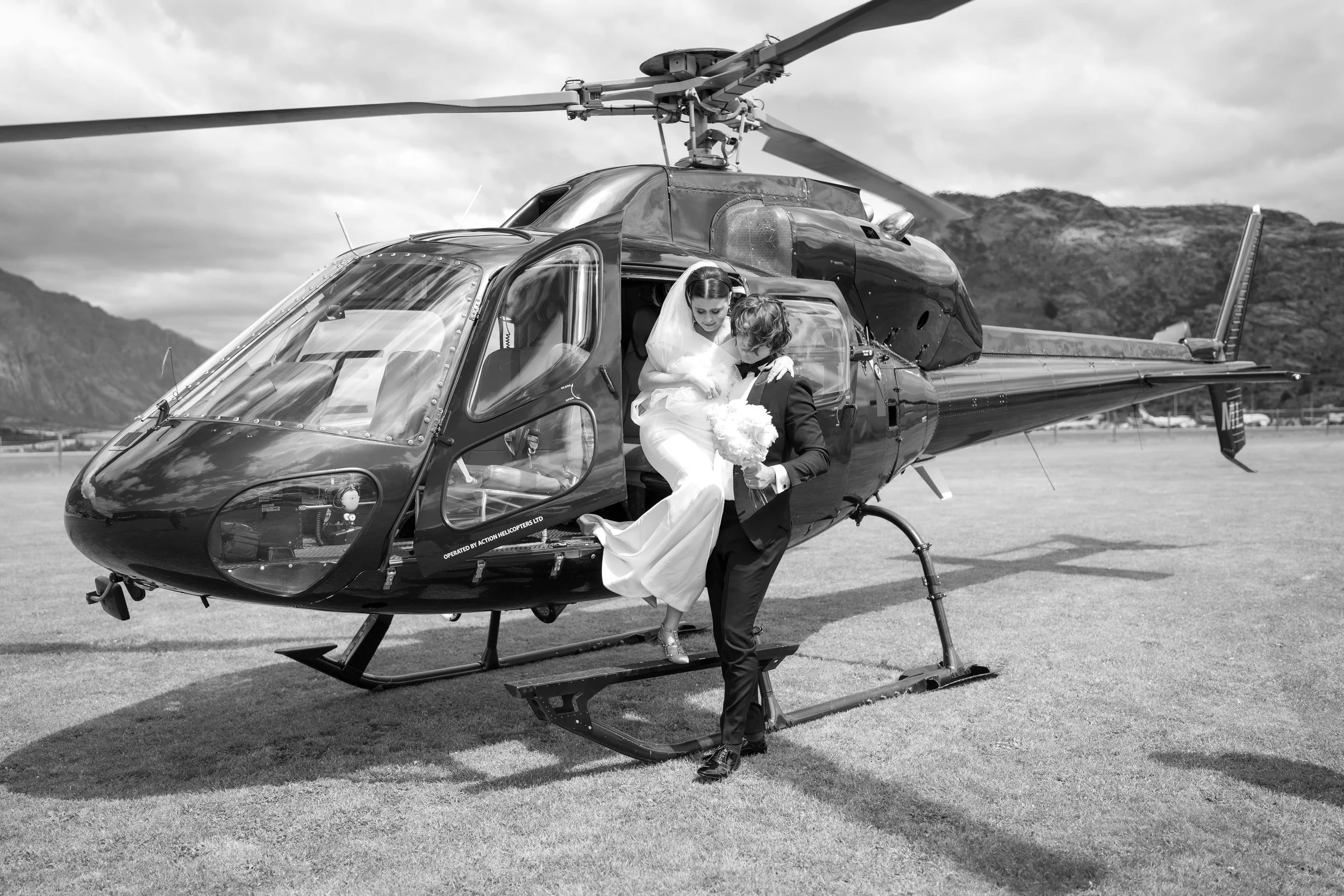queenstown-helicopter-bayonet-peakk-wedding-scottt00055.jpg