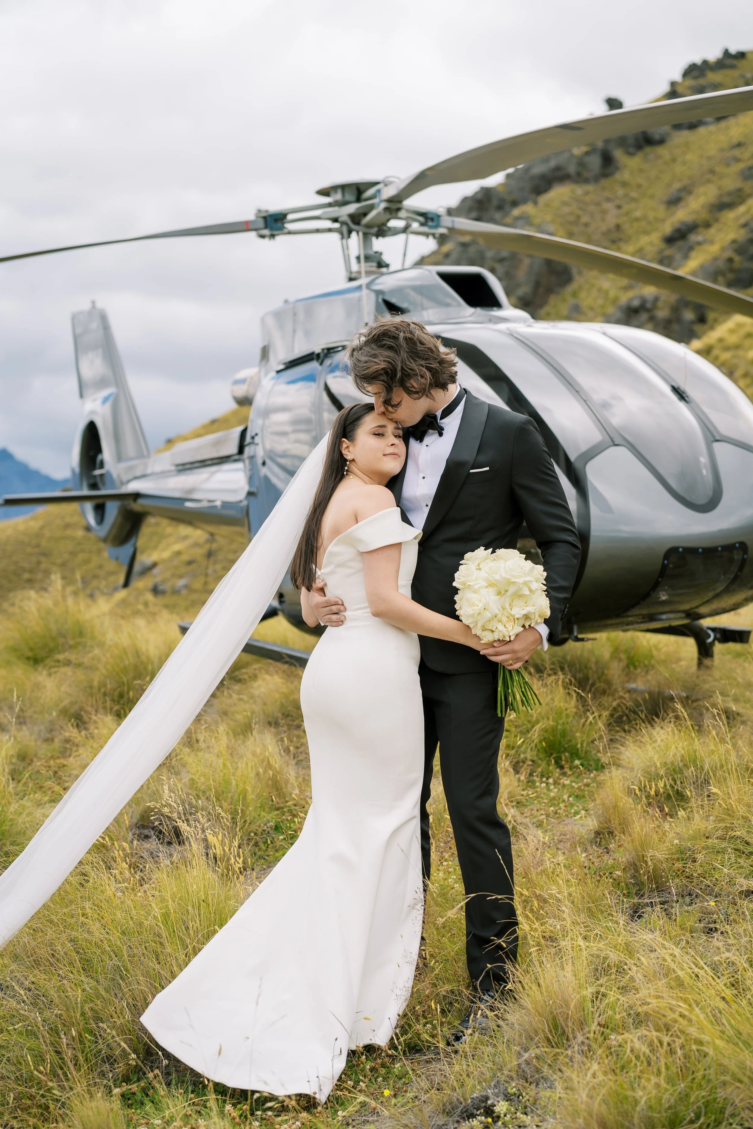 queenstown-helicopter-bayonet-peakk-wedding-scottt00041.jpg