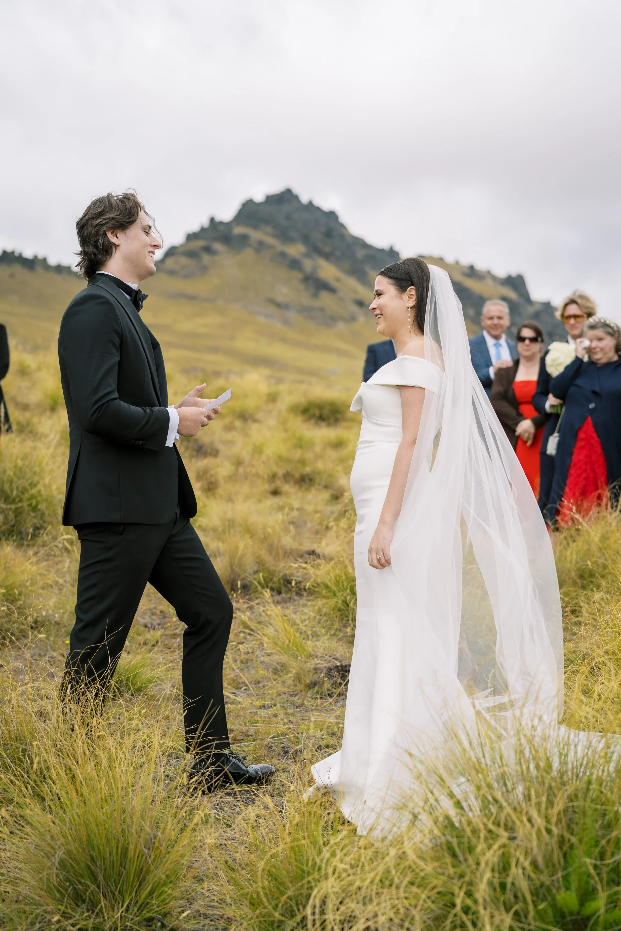 queenstown-helicopter-bayonet-peakk-wedding-scottt00021.jpg