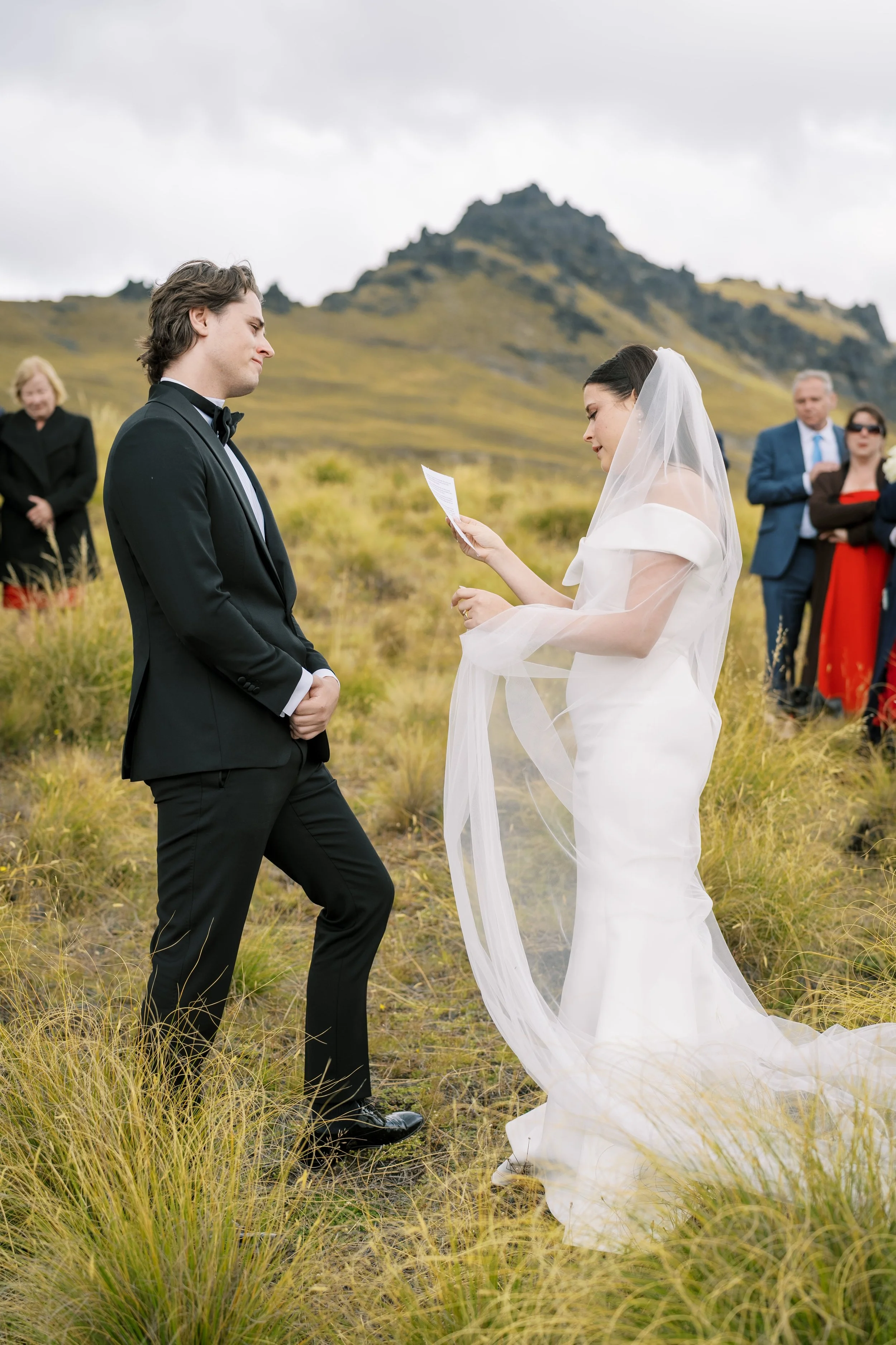queenstown-helicopter-bayonet-peakk-wedding-scottt00016.jpg