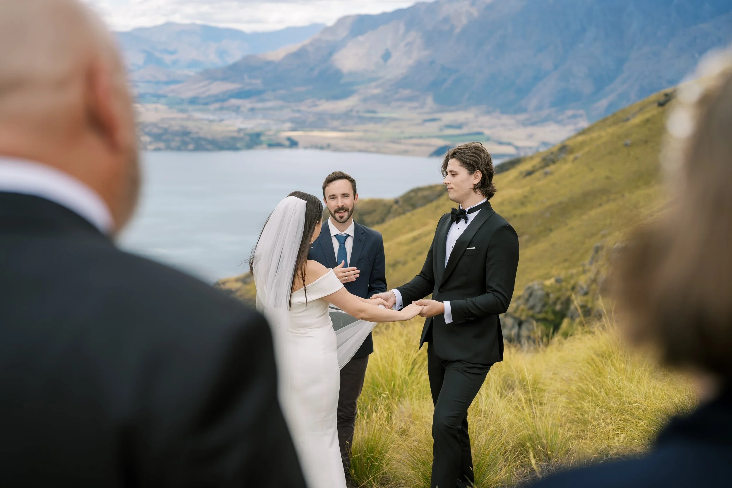 queenstown-helicopter-bayonet-peakk-wedding-scottt00012.jpg