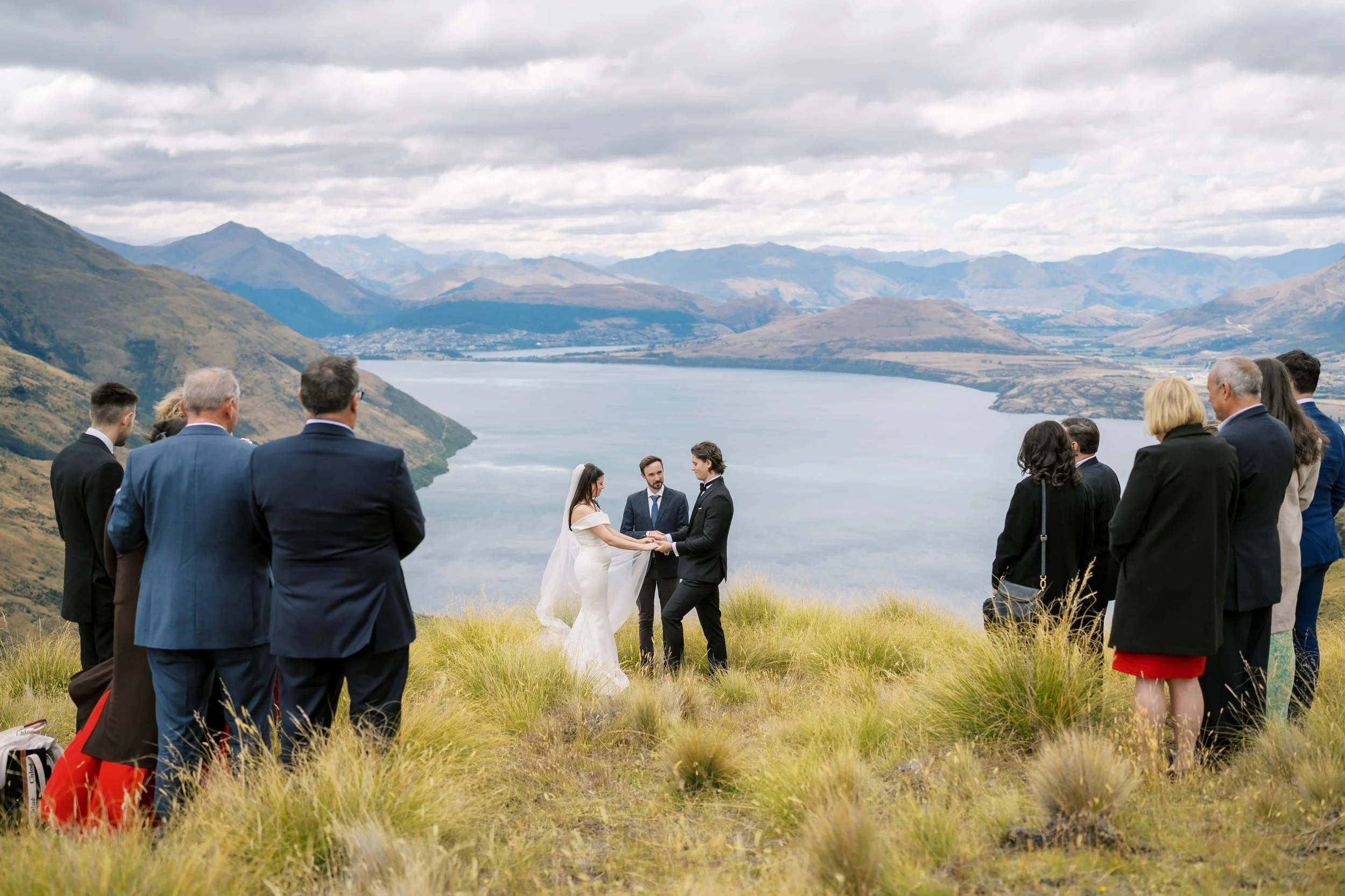 queenstown-helicopter-bayonet-peakk-wedding-scottt00007.jpg