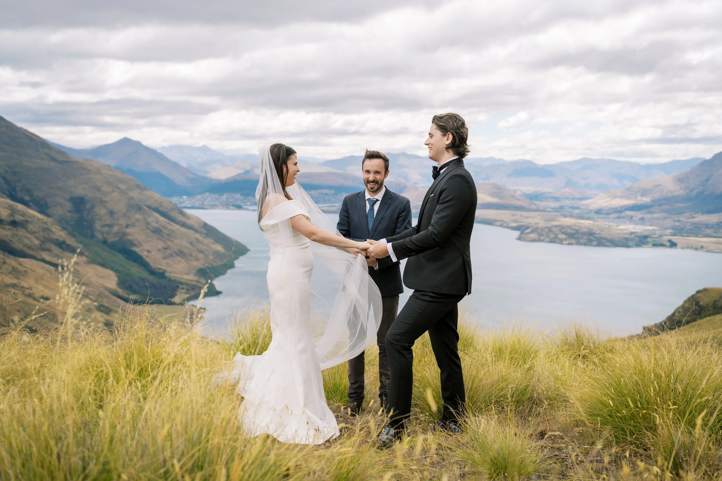 queenstown-helicopter-bayonet-peakk-wedding-scottt00006.jpg