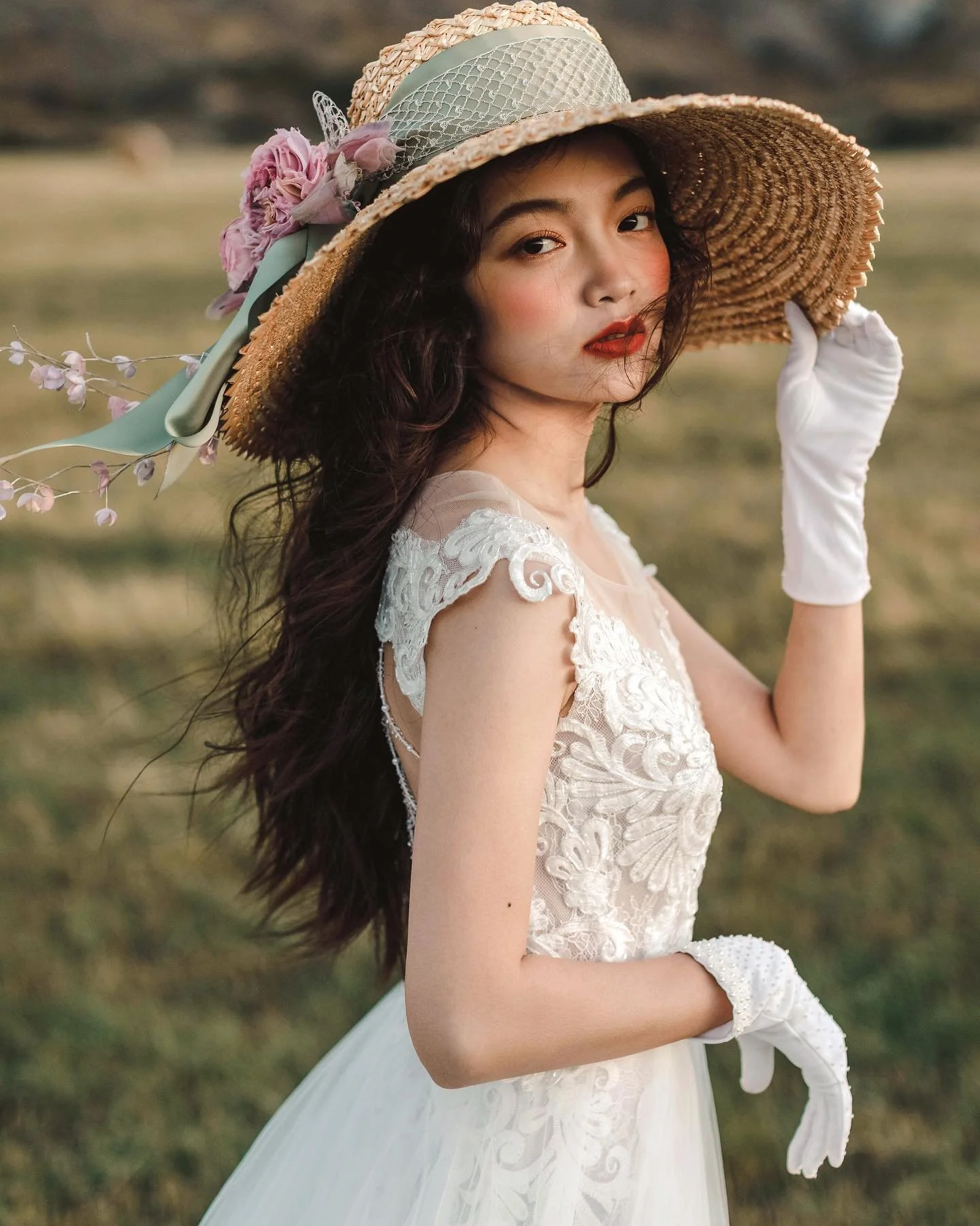 Queenstown NZ Beautiful wedding dress rental
Bust: 92cm / Waist 74cm (M)
Link in Bio for more packages information 
Photo @feliximage
Hair&Makeup @yuki.makeupartist 
#queenstownweddingdress #queenstownweddingdresshire #weddingdresses #wedding