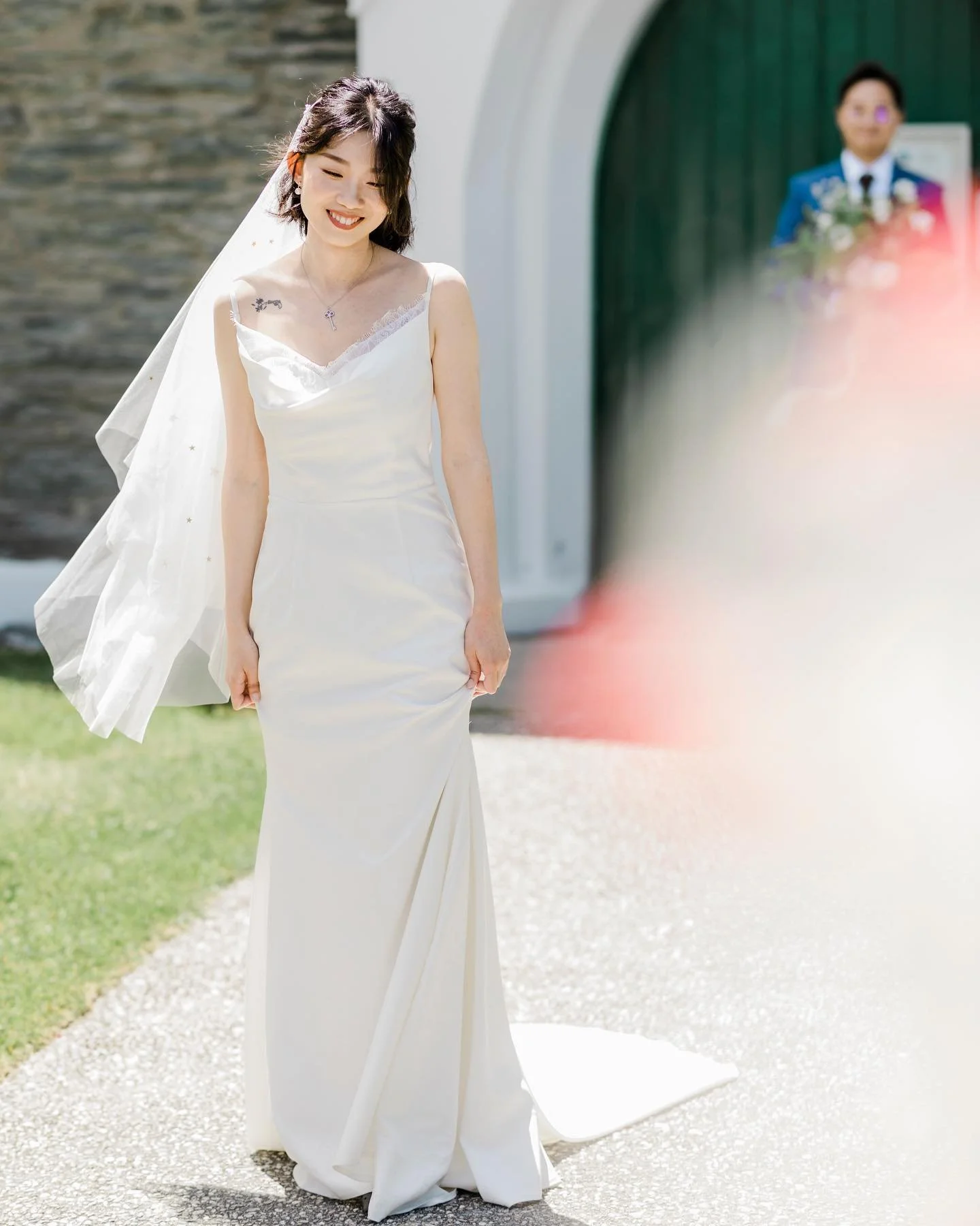 Queenstown NZ beautiful wedding dress rental
Bust: 86cm / Waist 68cm / Hip 95cm (M)
Photo @feliximage
Hair&Makeup @yuki.makeupartist 
#queenstownweddingdress #queenstownweddingdresshire #weddingdresses #weddingdressinspiration #weddingdresssho