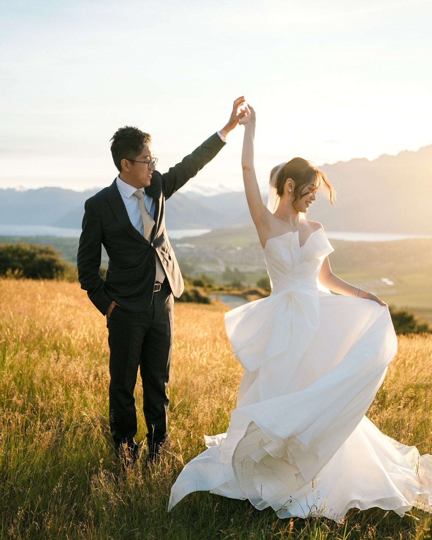 Where the mountains meet the lake,
we found our forever in the fading light.
Sunset vows in Queenstown.

Hair makeup @yuki.makeupartist 

#queenstownelopementphotographer #queenstownwedding #queenstownelopement