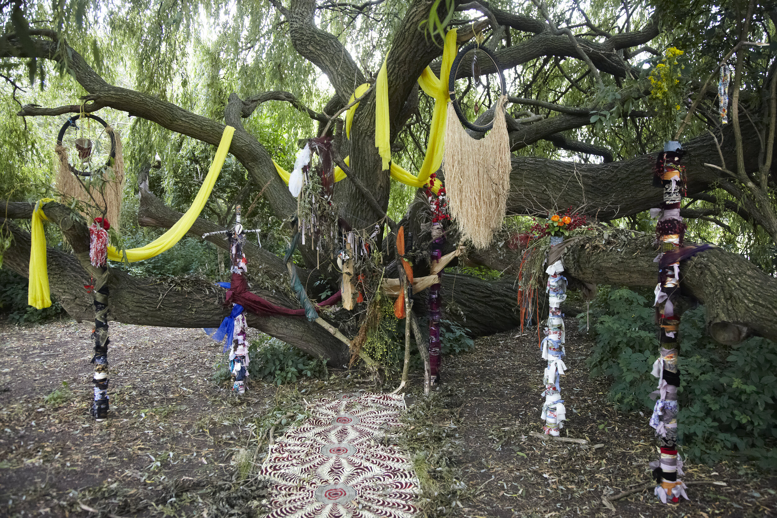 Camilla Mason Totam sculptures Tottenham Marsh 2016.jpg