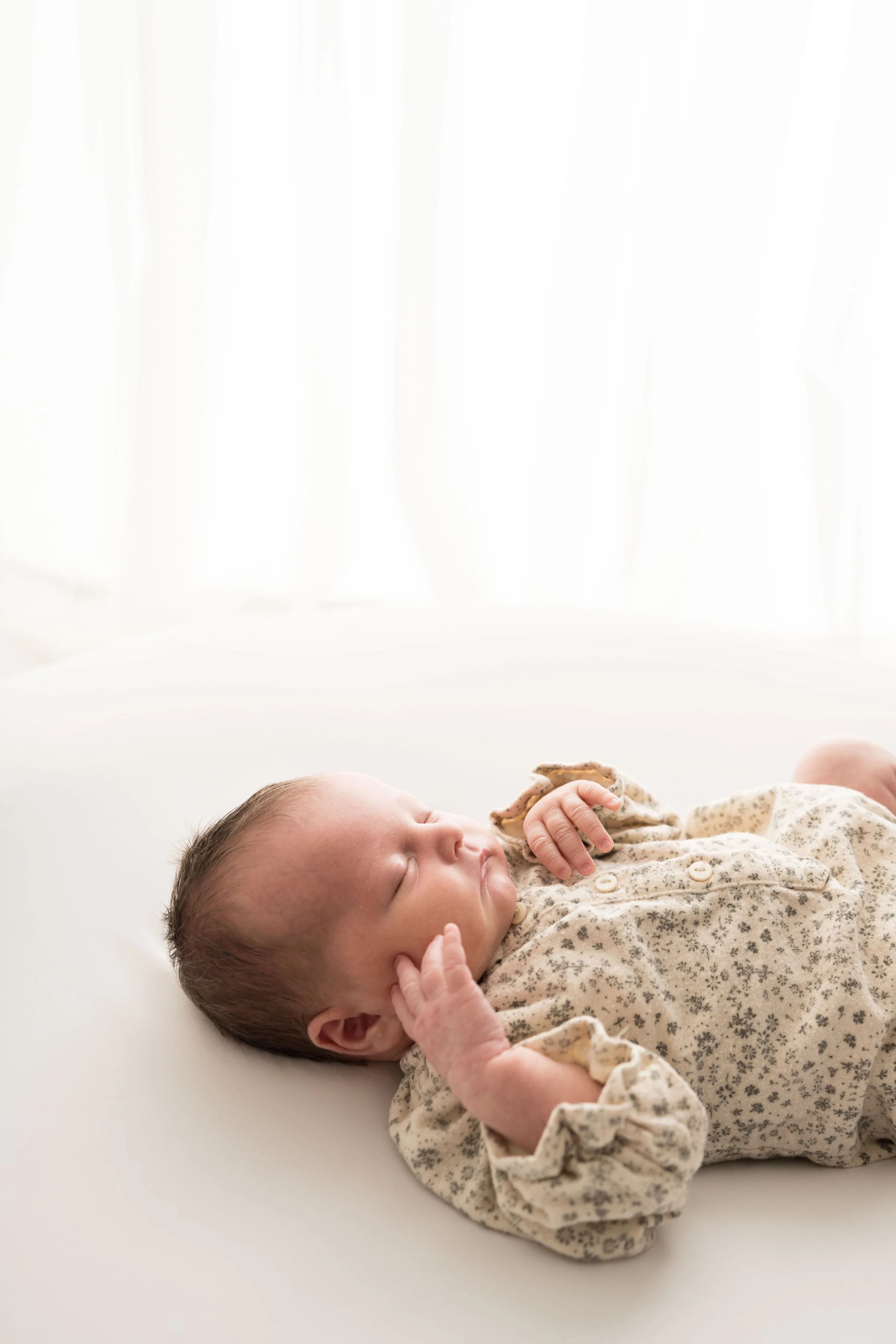 newborn-hannah-elizabeth-photography-2.jpg