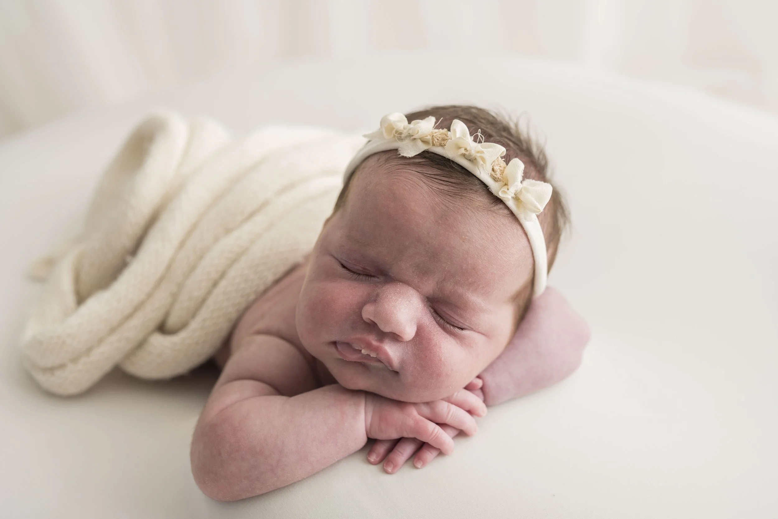 69_Newborn_HannahElizabethPhotography.jpg
