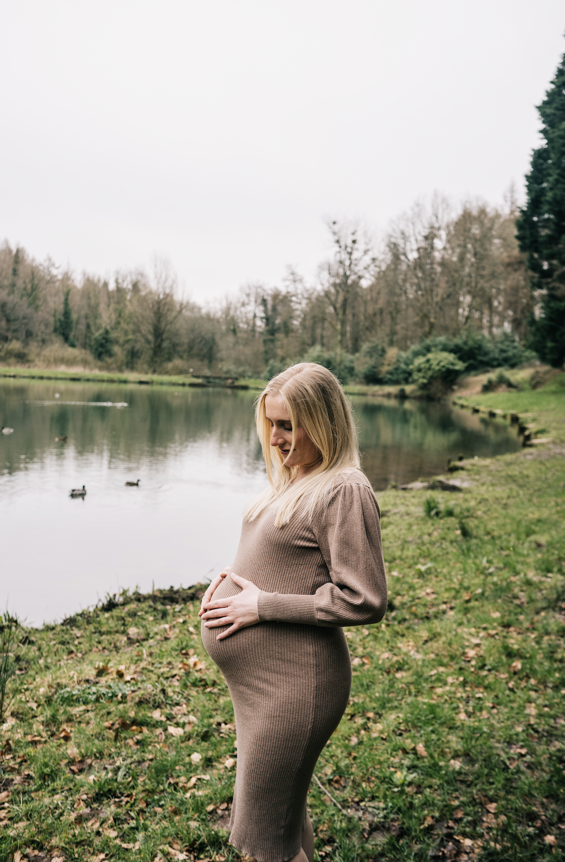 lydney-outdoor-maternity-photography4.png