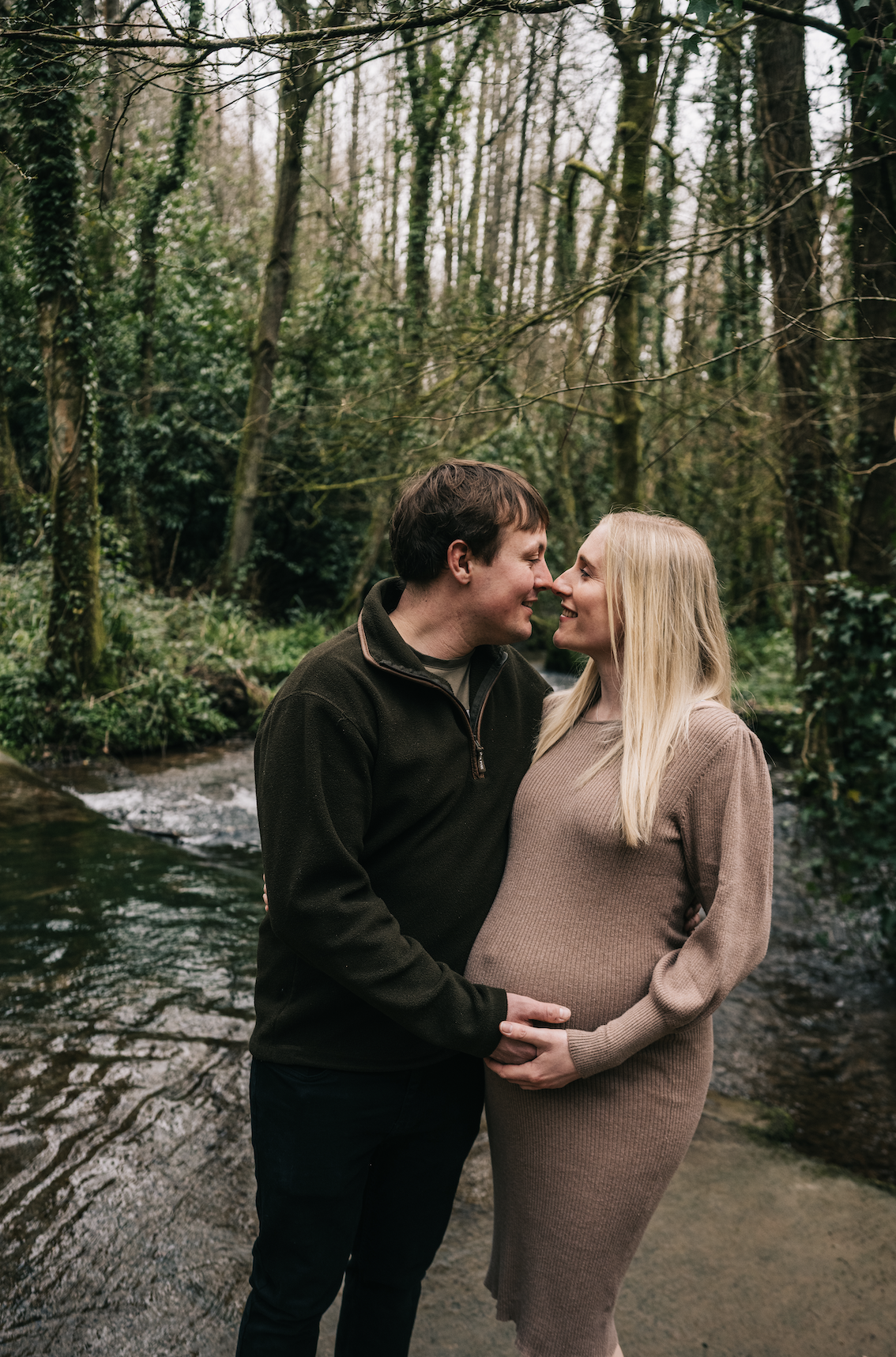lydney-outdoor-maternity-photography12.png