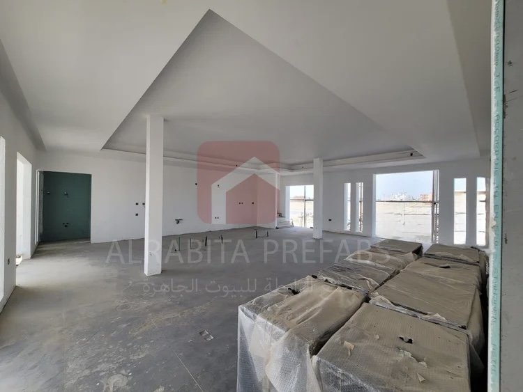 Interior of a building under construction executed by Alrabita Prefab Co. أعمال الديكورات الداخلية قيد الانشاء تم تنفيذها من قبل مصنع الرابطة للبيوت الجاهزة