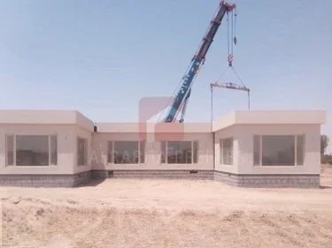 Modern prefabricated chalet executed by Alrabita Prefab Co. شاليه جاهز بطراز حديث مسبق الصنع تم تنفيذه من قبل مصنع الرابطة للبيوت الجاهزة
