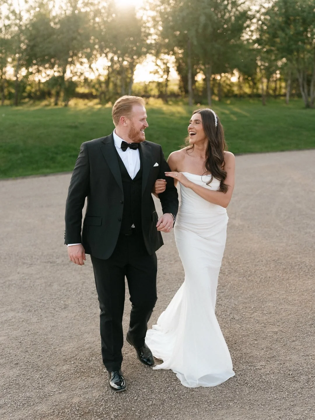 If you need somebody to convince you a cake cut and slow first dance in the early evening sun is a good idea, that&rsquo;ll be me. Add it to your schedule nowwwwww ☀️

@crippsandco 
@grangefieldsvenue 
@camilla_jade_hair 
@makemimiglam 
@millanova 
@