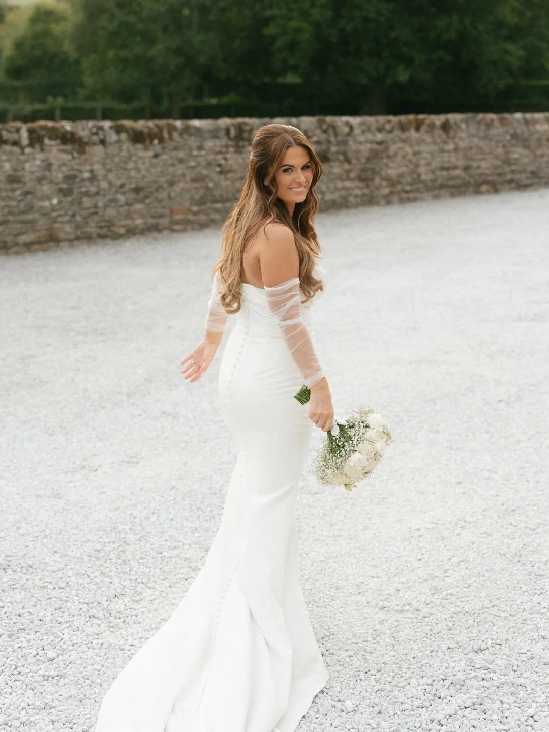 Just a reminder that your wedding day doesn&rsquo;t have to be 10hrs of intense smoulders and blue steel. You&rsquo;re allowed to have actual, real fun on your day-and it&rsquo;s even allowed to be photographed!

@thetithebarn 
@crippsandco 
@wedlock