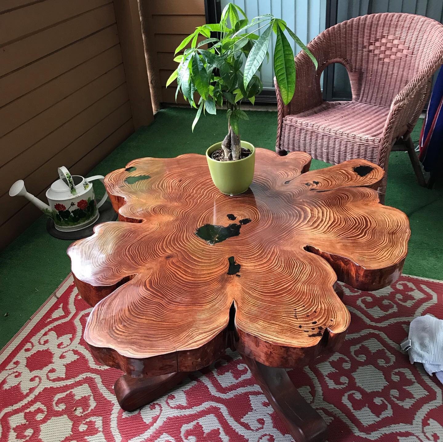 Finished table, been finished for a while now finally posted
#cedar #woodworking #coffeetable