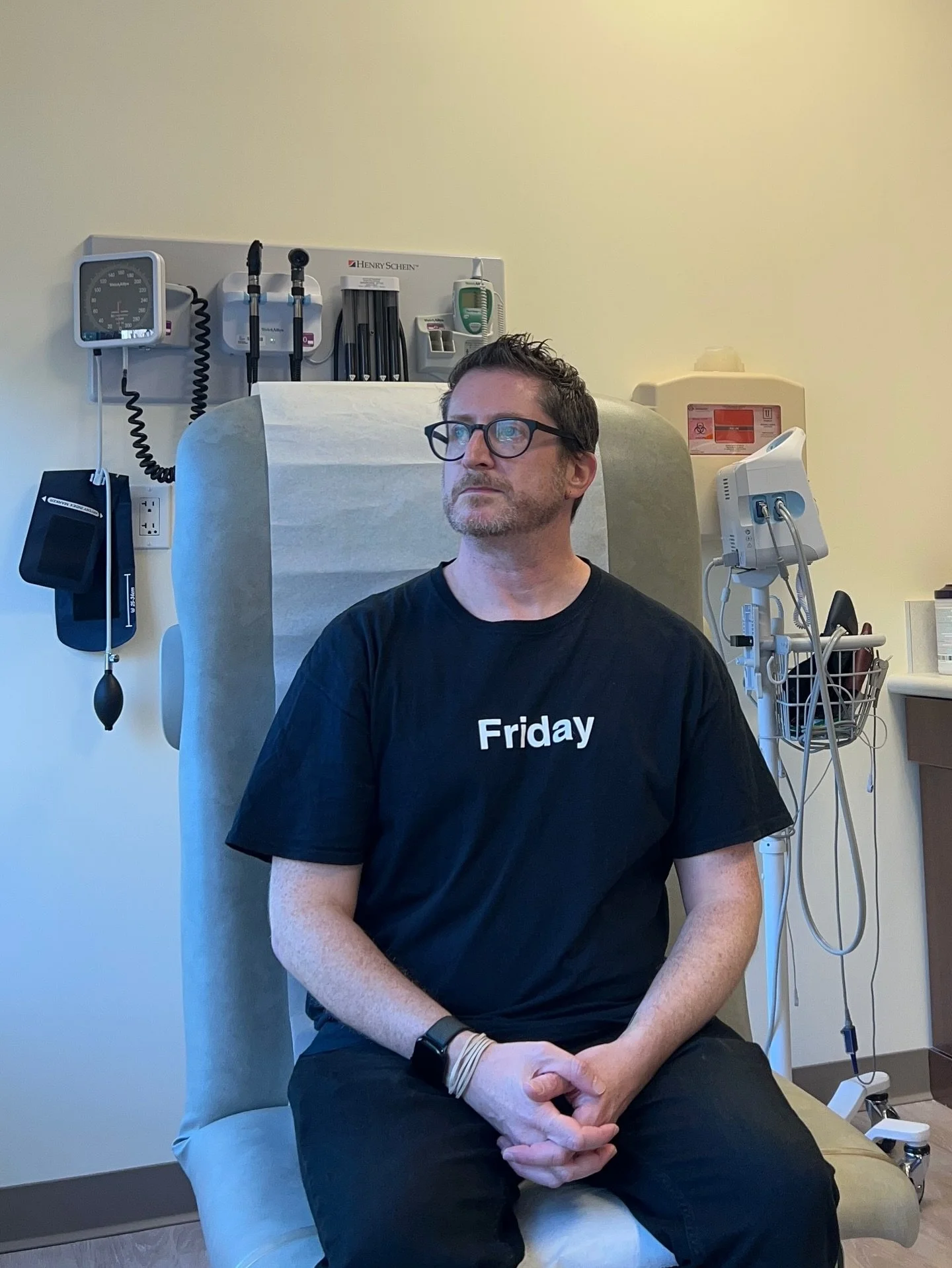 Today is Friday. Here I am in my Friday shirt. #art #davidgregharth #harth #friday #dayoftheweek #dotw