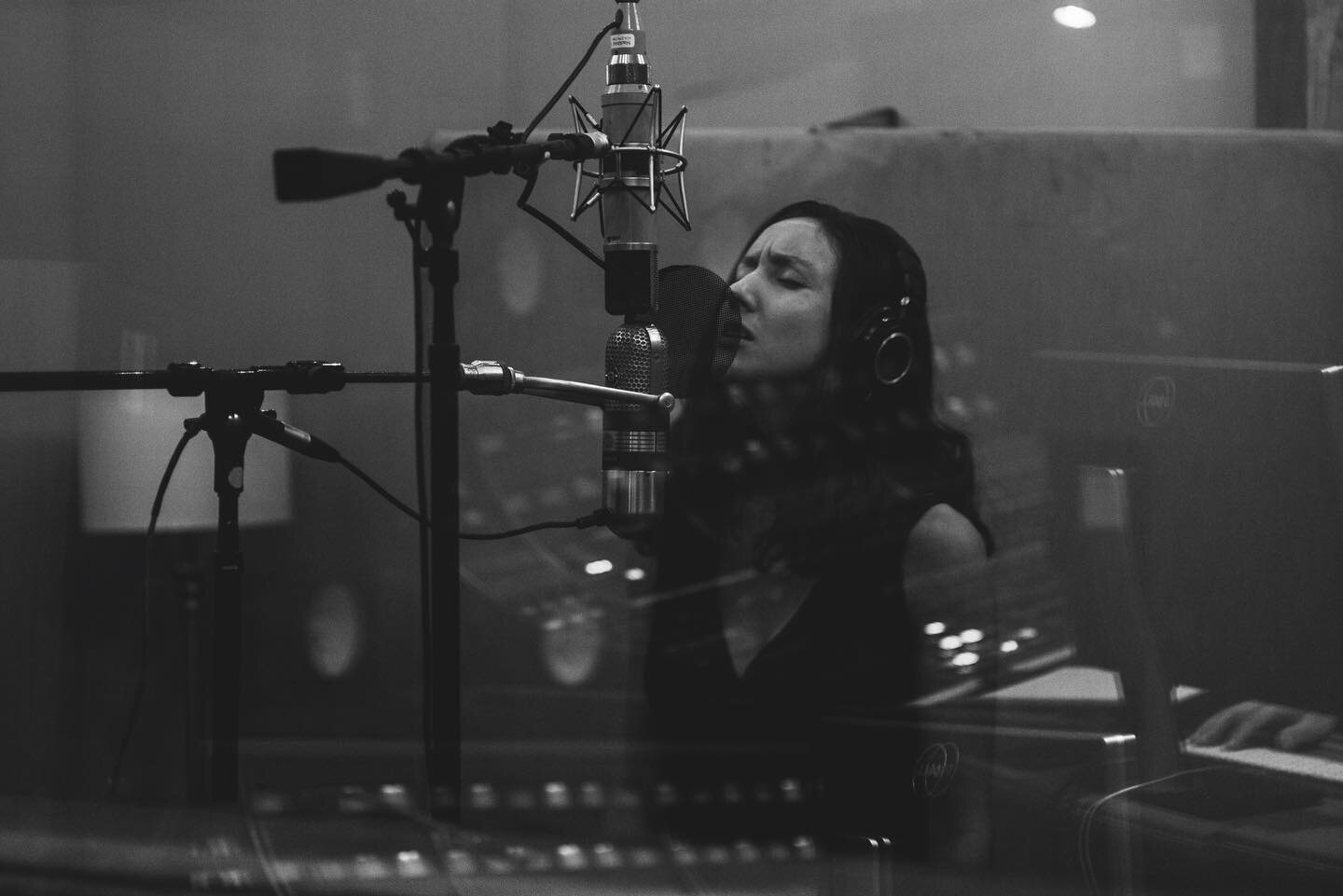 The process of making Black Cloud was so enlightening. I had to be very patient with myself as a first-time producer and exploring sounds and moods I&rsquo;d never played with before. Here I am at @theblackbirdstudio recording vocals with @stargel90 