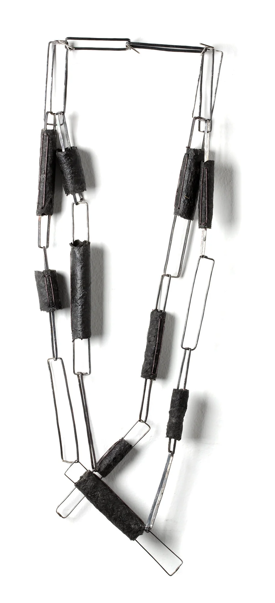 Roll In Chain Necklace_08.jpg