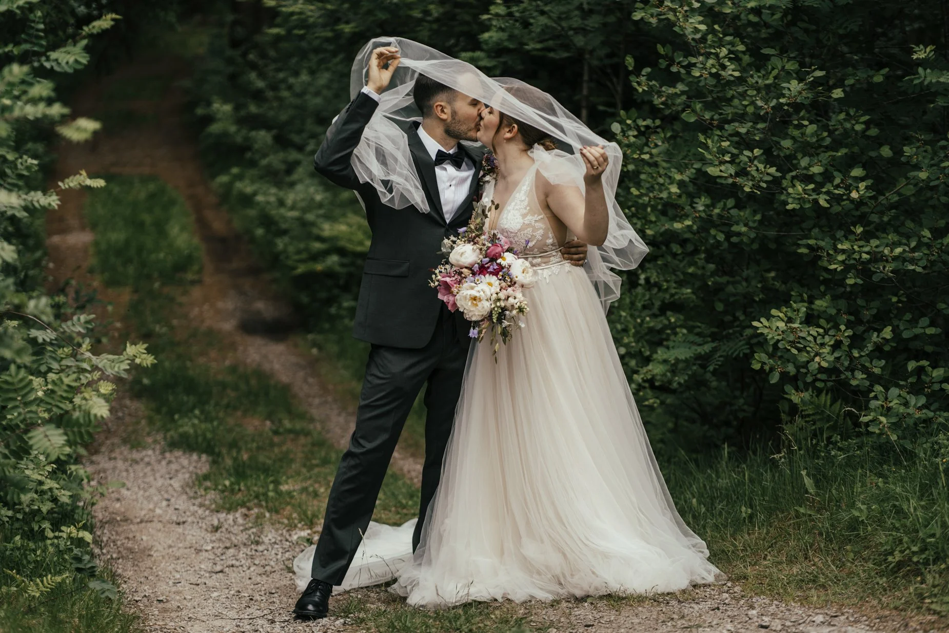 Emily and Monty Web-74.jpg