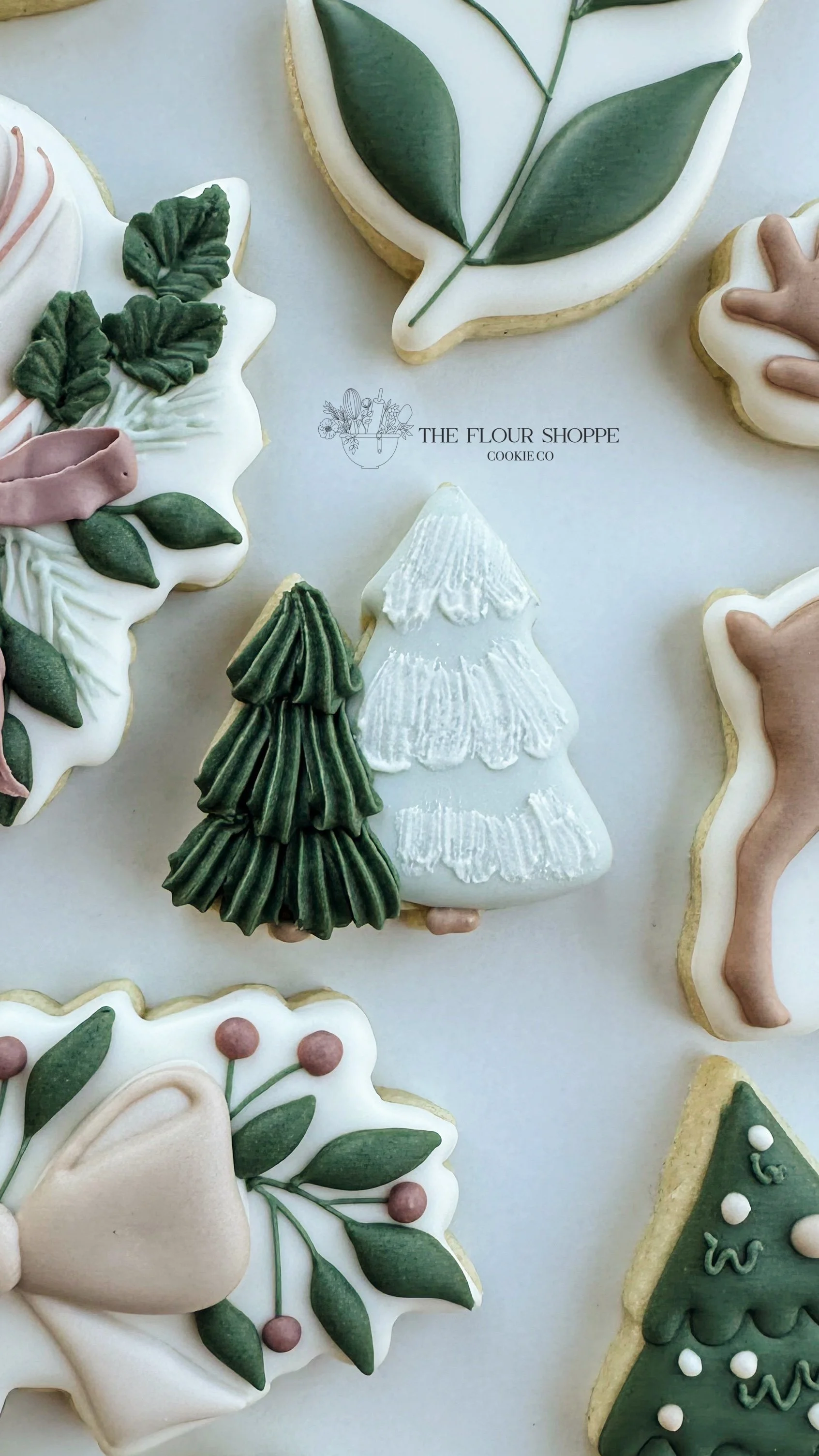 Neutral, Elegant, Christmas cookies, Elegant greenery, Ornaments, Royal Icing Sugar Cookies by The Flour Shoppe Cookie Co, Omaha, Nebraska_008.jpg