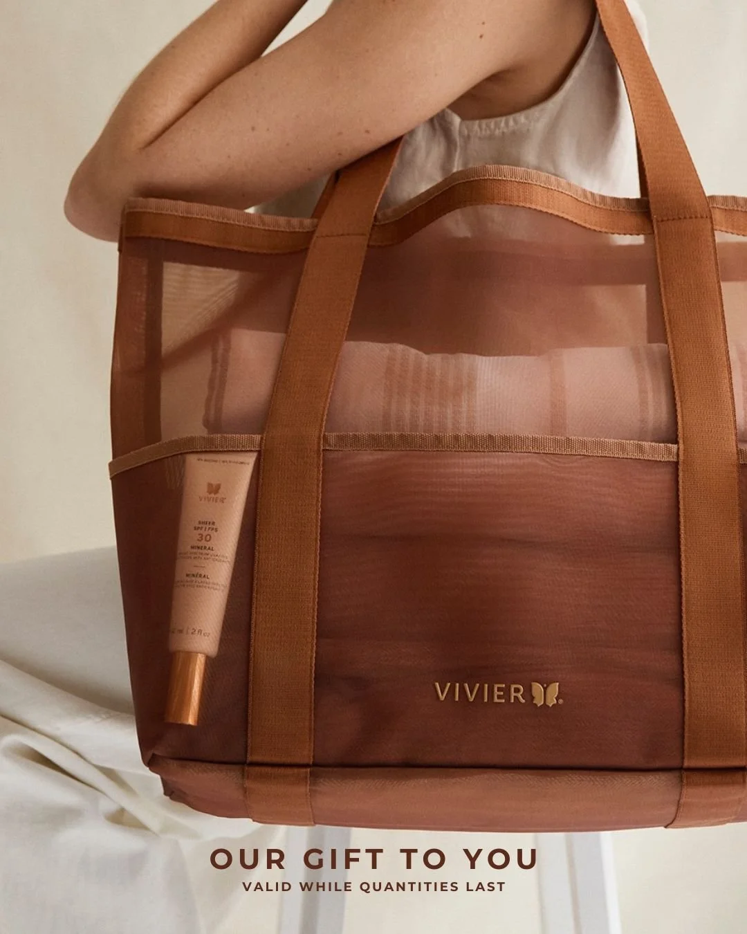 THIS IS WHEN SKINCARE PAYS YOU BACK | The @vivierskin beach tote is yours when you spend $275 on Vivier online or in clinic. Promo only valid while quantities last and here's the thing...we have a LIMITED quantity. You do not want to miss out on the 