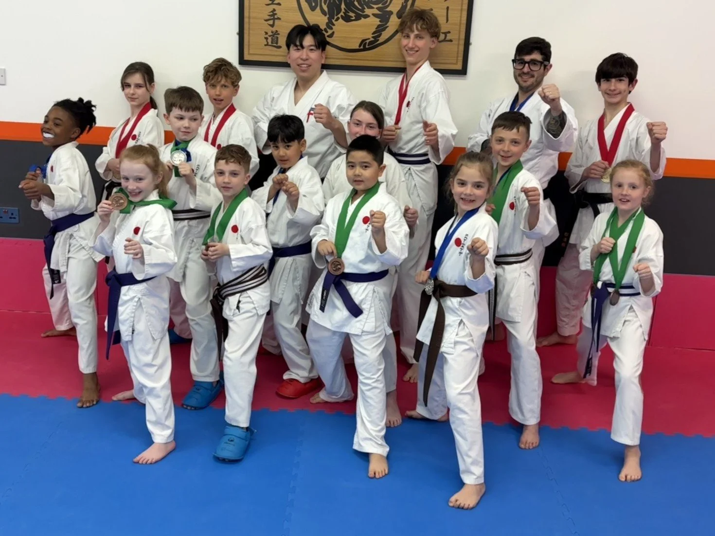 Medallists in kamai.jpg