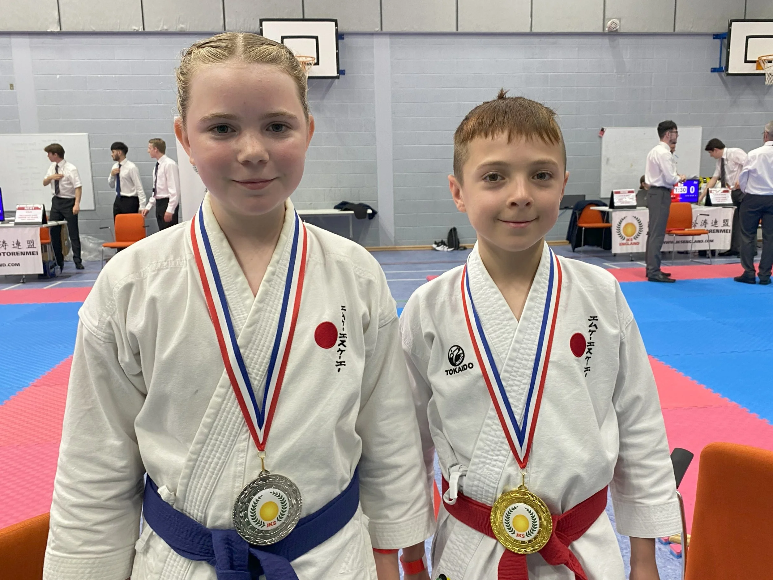 Medals Elizabeth and George.jpg