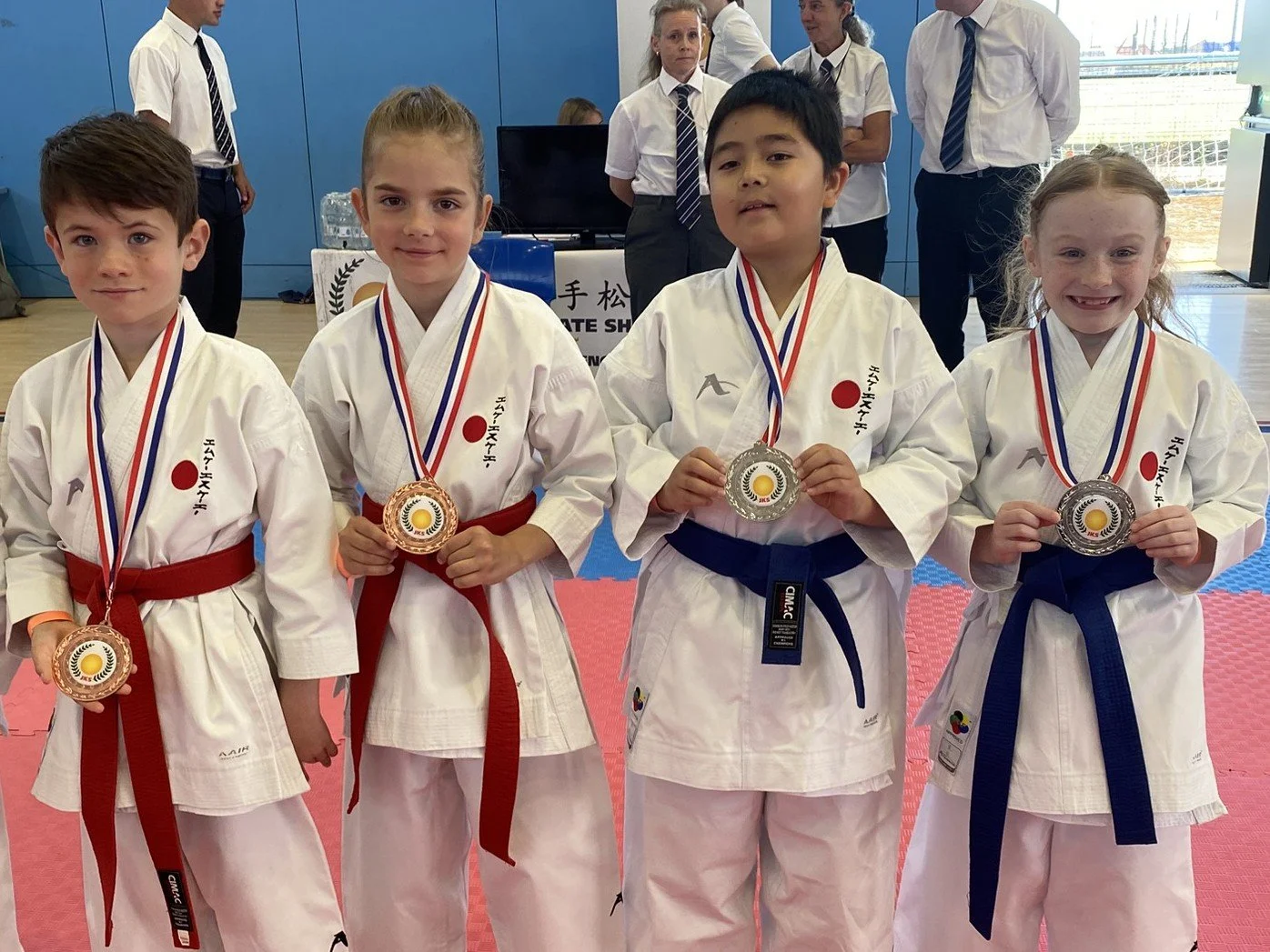 Medal Caspar Zoe Oliver Bella.JPEG
