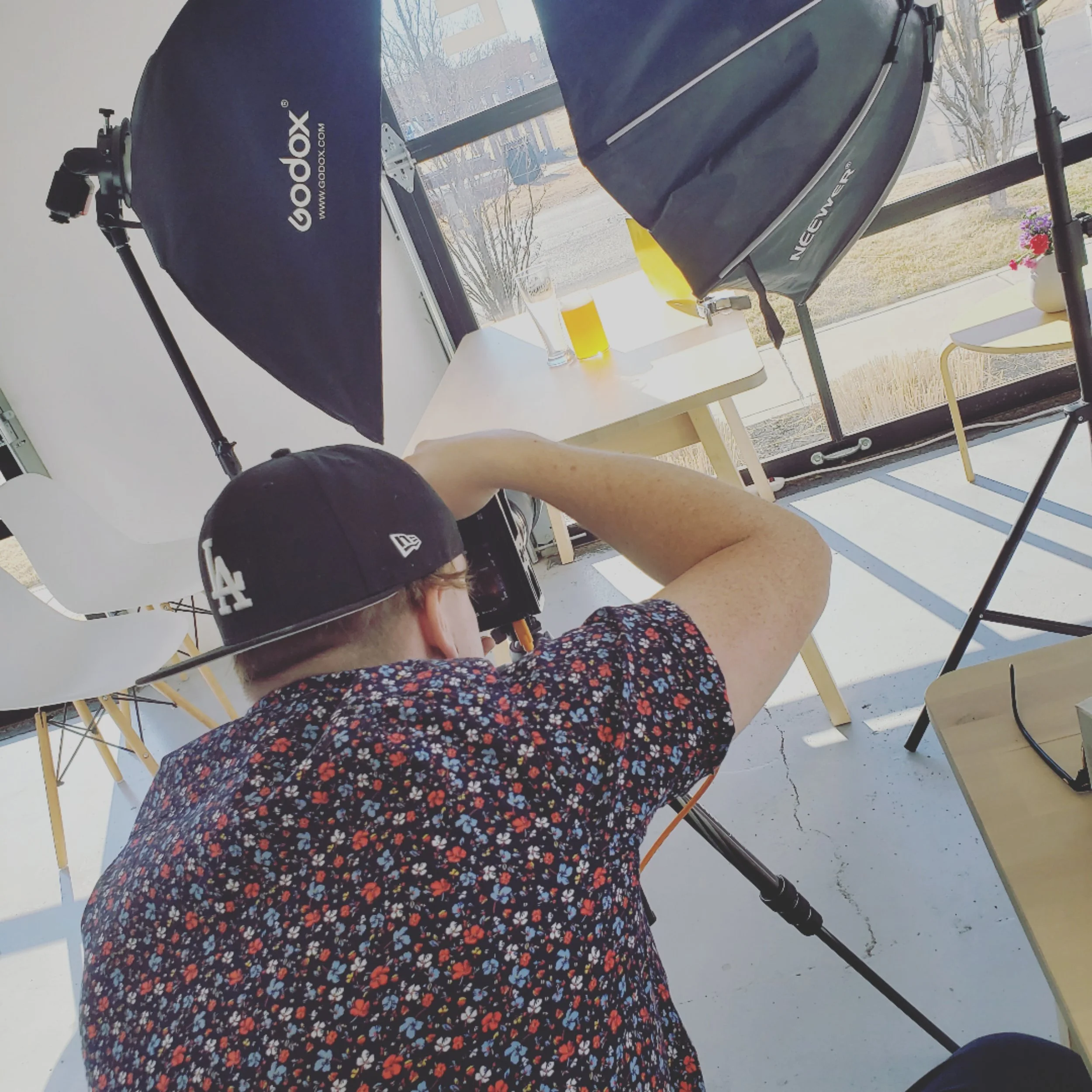 Side-by-side comparison of DIY and professional food photography for restaurant branding