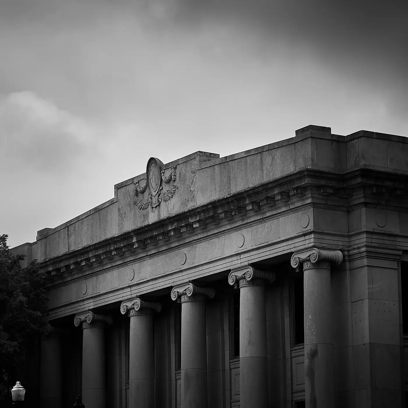Been a while since I posted a damned thing lol. Not dead just living life. This shot was from opening night at @normanmusicfestival 

#blackandwhitephotography #oldarchitecture #oklahomaphotography #thisisoklahoma #normanok