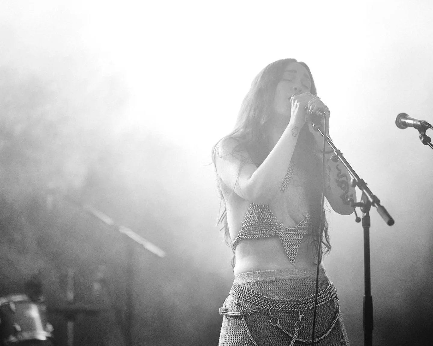 Night 2 of @normanmusicfestival featuring the indomitable @sisteriaband !

#musicfestival #psycodelic #normanok #localmusicians #rockstar #musicphotograpy #musicphotographer