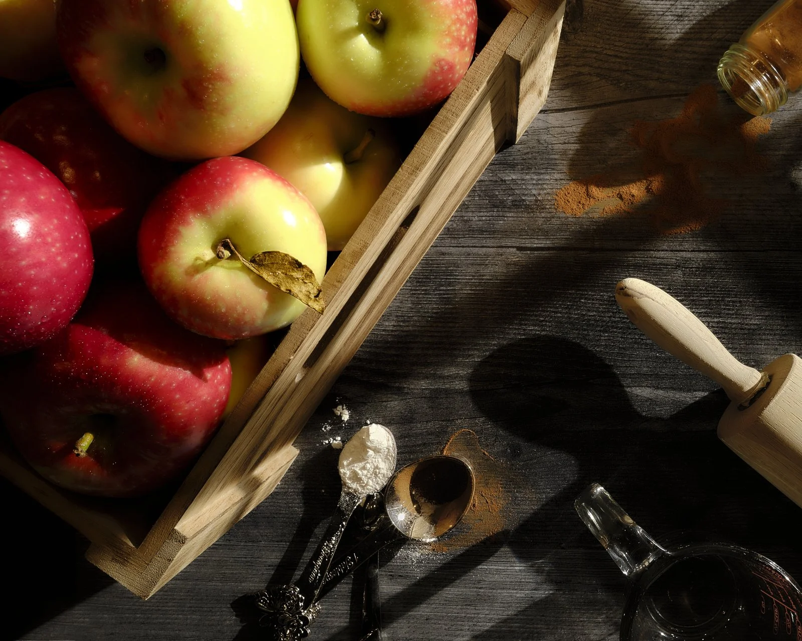 Food-Photography-Norman-Oklahoma-Commercial-Marketing-Beverage-Photographer-Professional-Bakery-Styling-Pie-Dark-Shadow-Fruit-Lighting