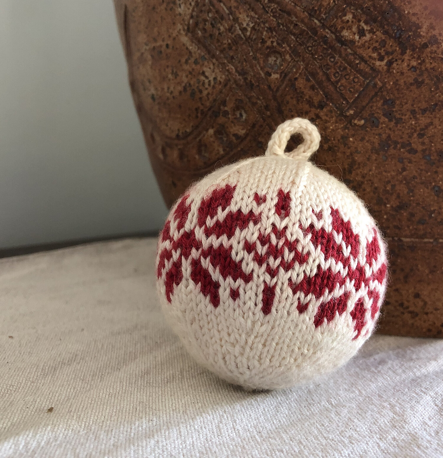 knit fairisle red and white globe ornament