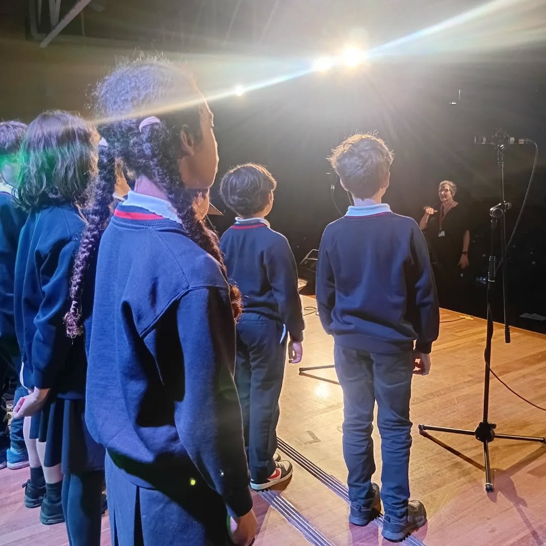 🎵🎄Our choir truly dazzled at the Mayor's Christmas Concert this week. They showed real professionalism, musicality and stage presence when they performed three songs to a packed crowd. Thank you to Mrs Evans for preparing them so well 🎵🎄