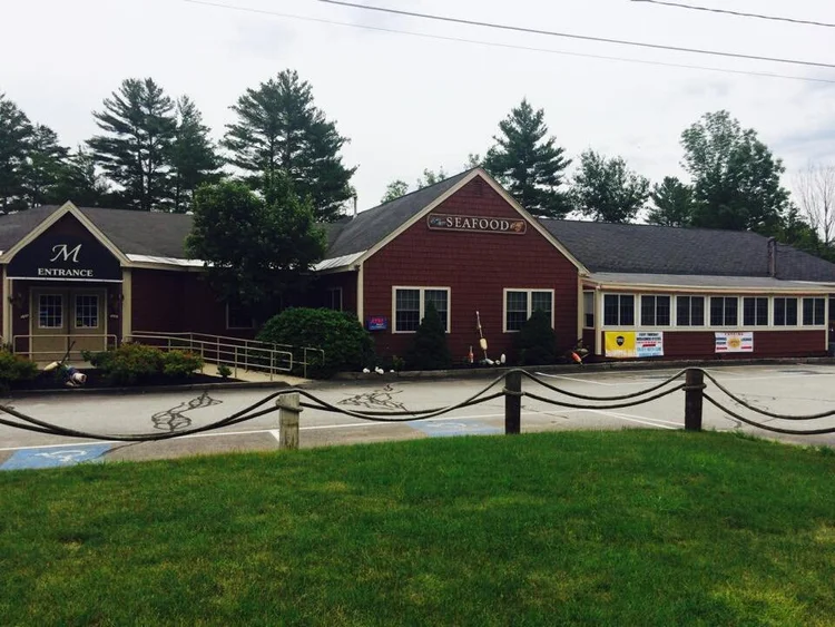 Makris Lobster & Steak House