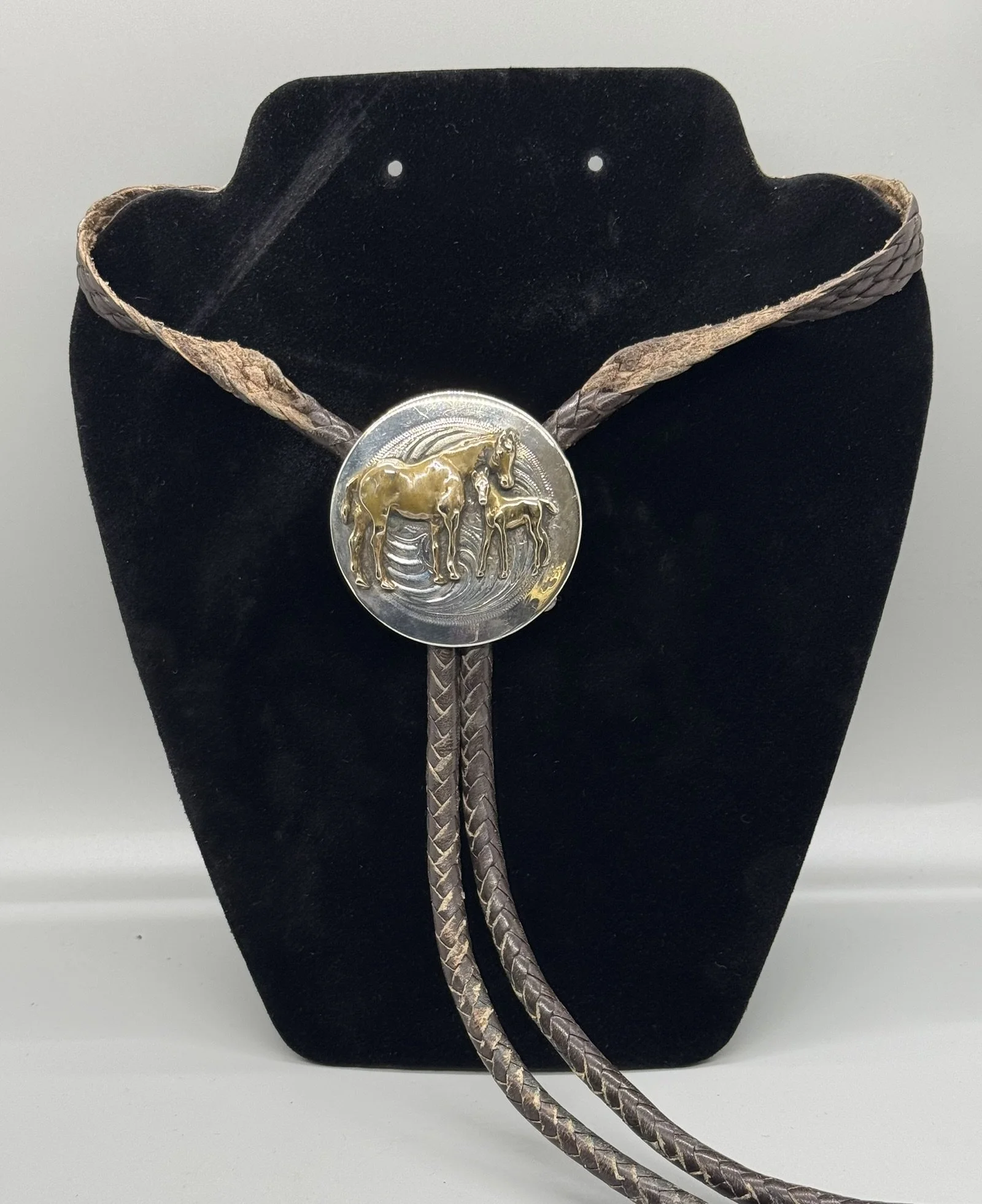 Two Tone Horse Bolo