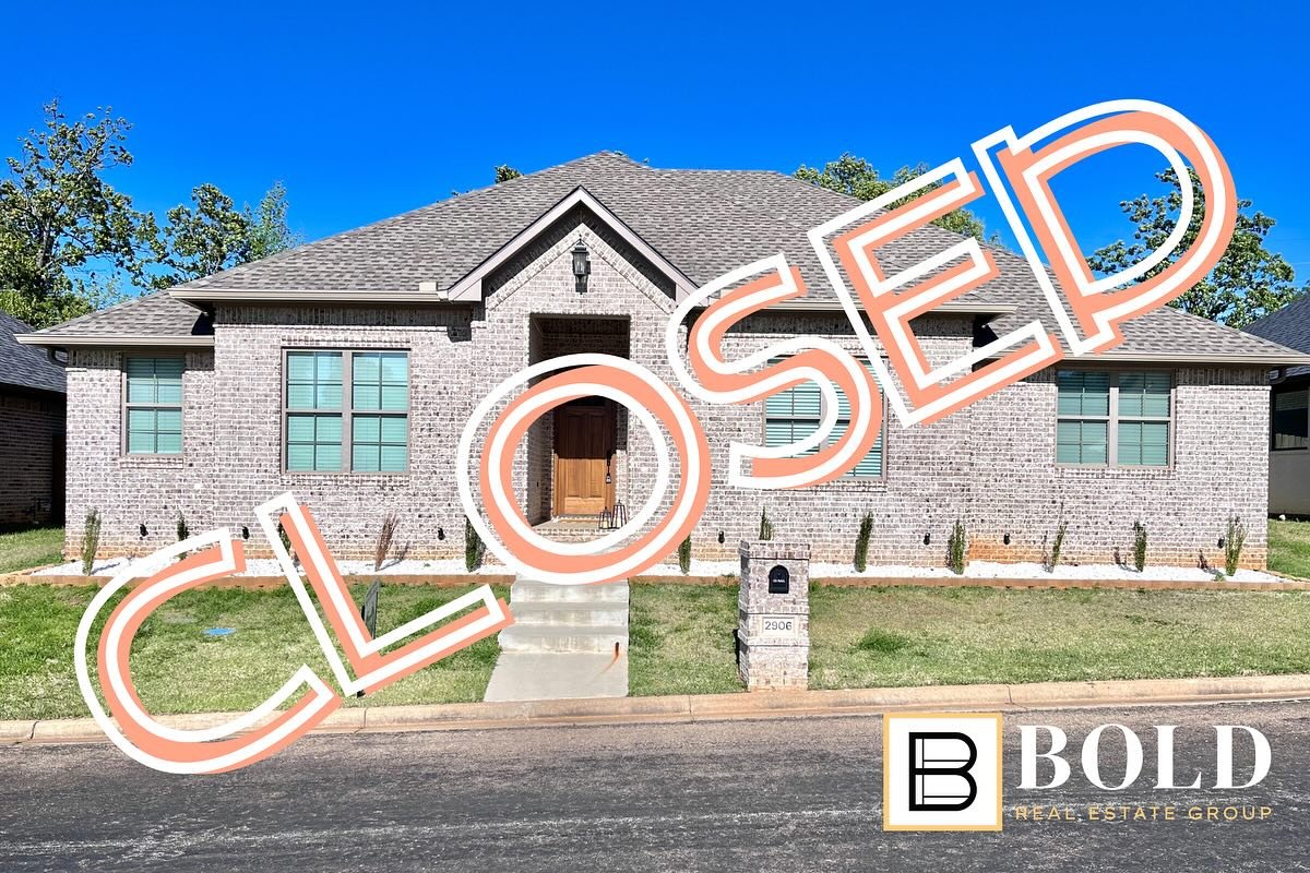 I have two short &amp; sweet stories about these two houses that closed yesterday!

House #1&mdash;I met these folks when representing buyers who were purchasing their house that was FSBO! They weren&rsquo;t planning on buying a new house anytime soo