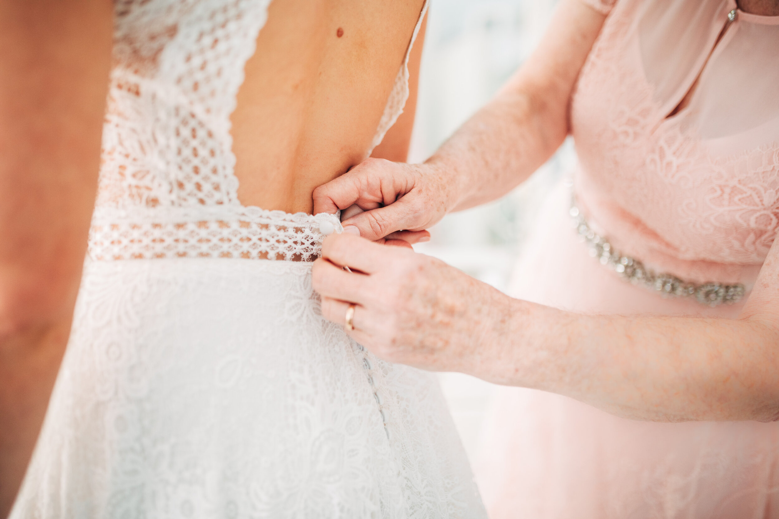 Mr & Mrs Mason_Colour-106.jpg