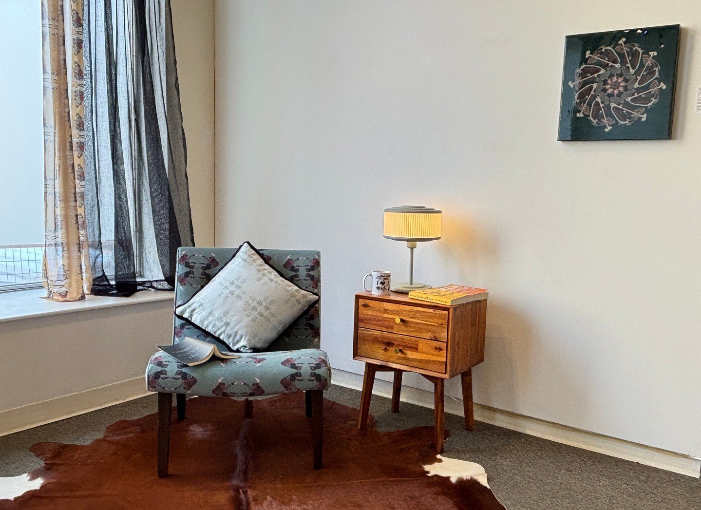 Let&rsquo;s take a closer look at one of the installations in Vivian Smith&rsquo;s solo exhibition, I&rsquo;m in This World, Doing.

A Place for Relaxation: An installation including a lounge chair, pillow, curtain, and finished picture made from cus