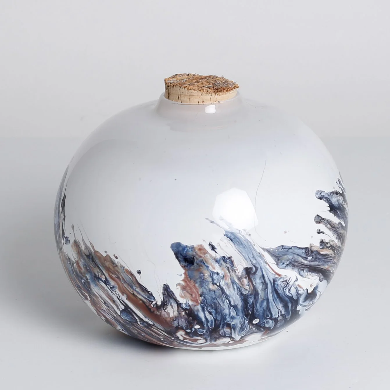 For the texture lovers, the monochrome obsessed, and those looking for the perfect vessel for the mantel piece, the works of Paul van den Bijgaart may be for you. Striking with contrast, these inky white, black, and softly coloured pieces have a dyna