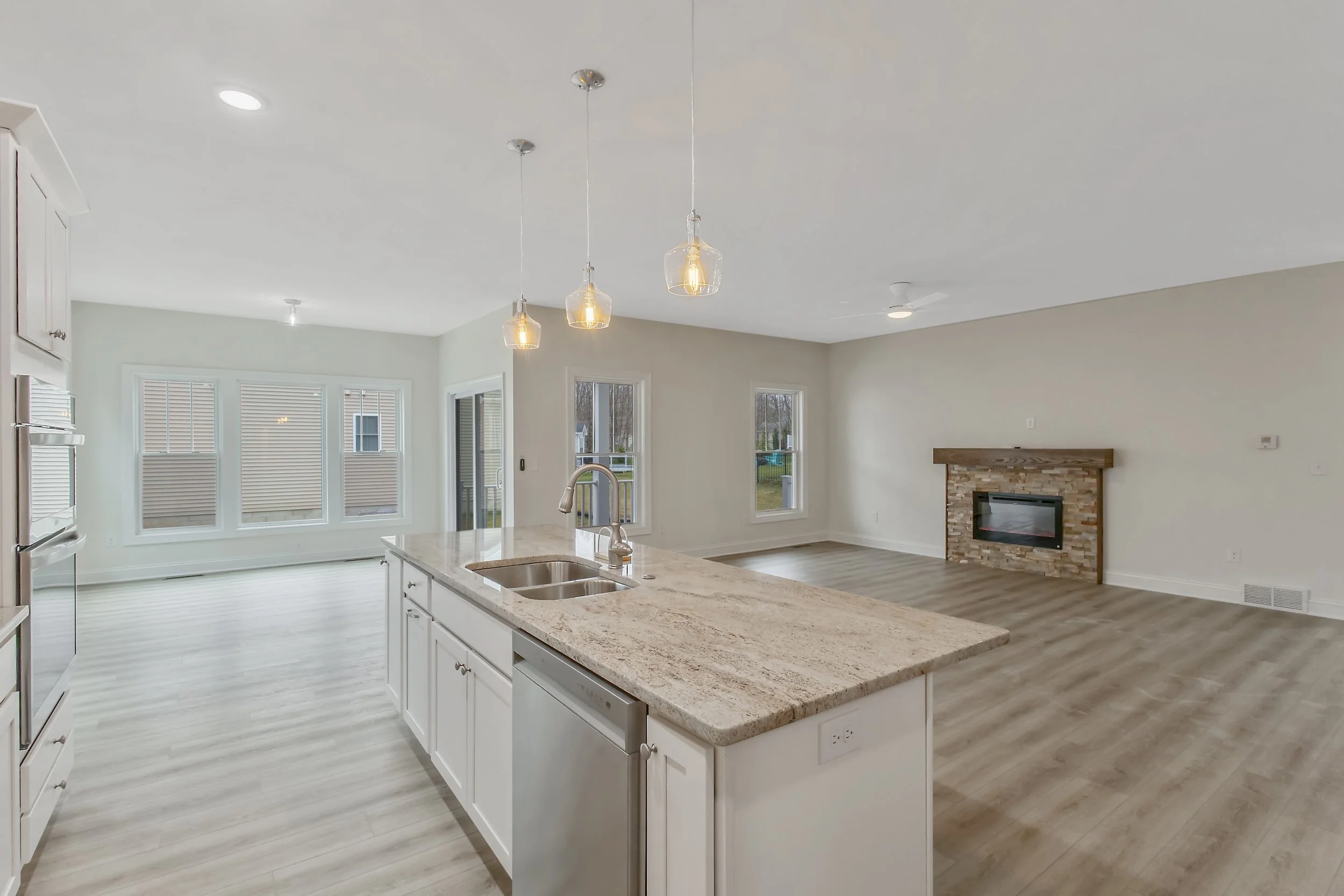 09 - 8929 Tulip Tree Path.jpg