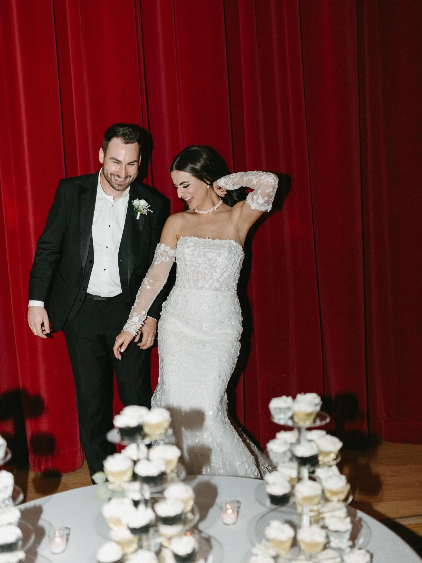 ⋆⭒˚.⋆ 2026 ENERGY ⋆⭒˚.⋆
Photographers, I almost didn&rsquo;t get these photos. I noticed this brilliant velvet stage backdrop to the side of the dance floor but didn&rsquo;t want to interfere with the bride and groom in the moment. I ultimately made 