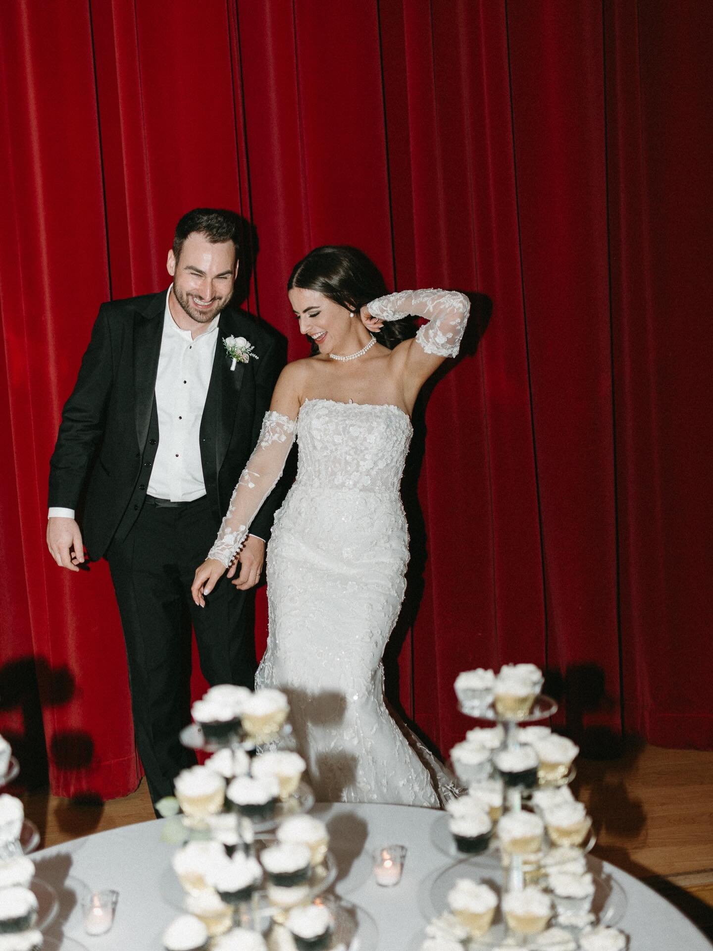 ⭒˚.⋆ 2026 ENERGY⭒˚.⋆
Photographers, I almost didn&rsquo;t get these photos. I noticed this brilliant velvet stage backdrop to the side of the dance floor but didn&rsquo;t want to interfere with the bride and groom in the moment. I ultimately made the