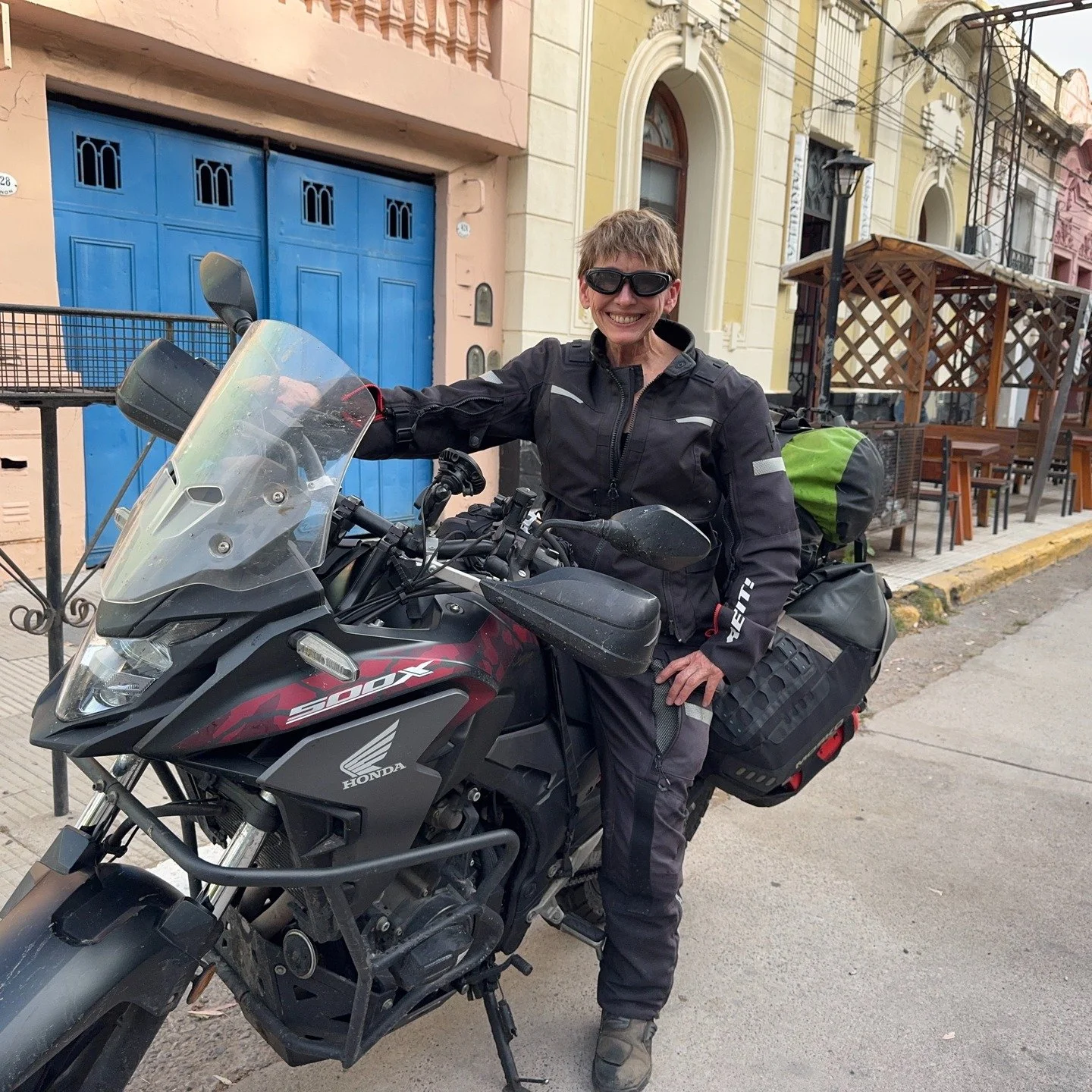 Splashing my way through the flooded streets of Azul shortly after the torrential morning showers stopped, I headed south on a rather arduous trek of over 650 miles in hot and humid weather, hoping to get some distance under my belt before the high w