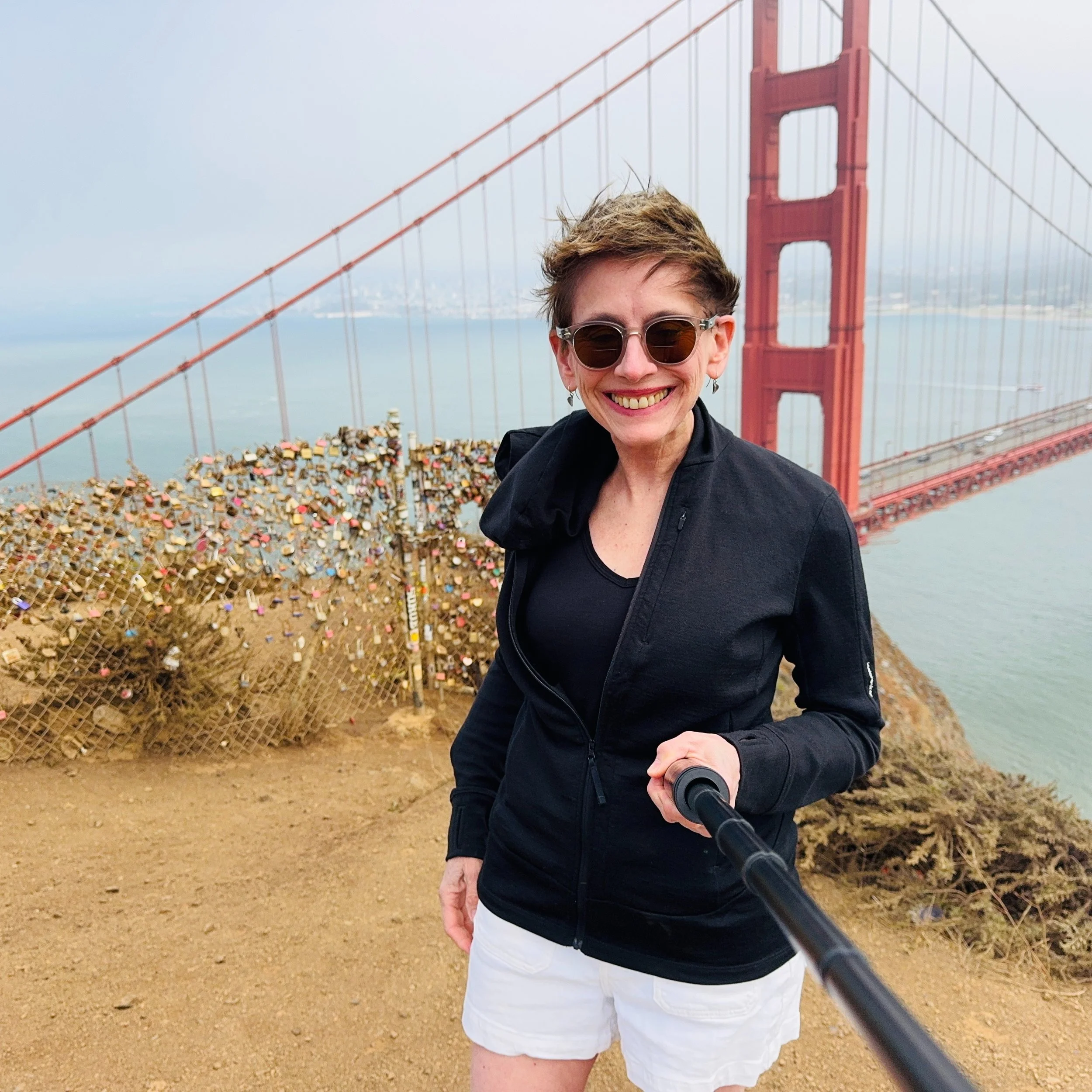 After one last pit stop in the Bay Area, I am now heading north towards home, filled with fond memories of my time in SF, many of them of the time spent admiring the reddish orange steel suspension bridge that captivated my heart ever since I was a l