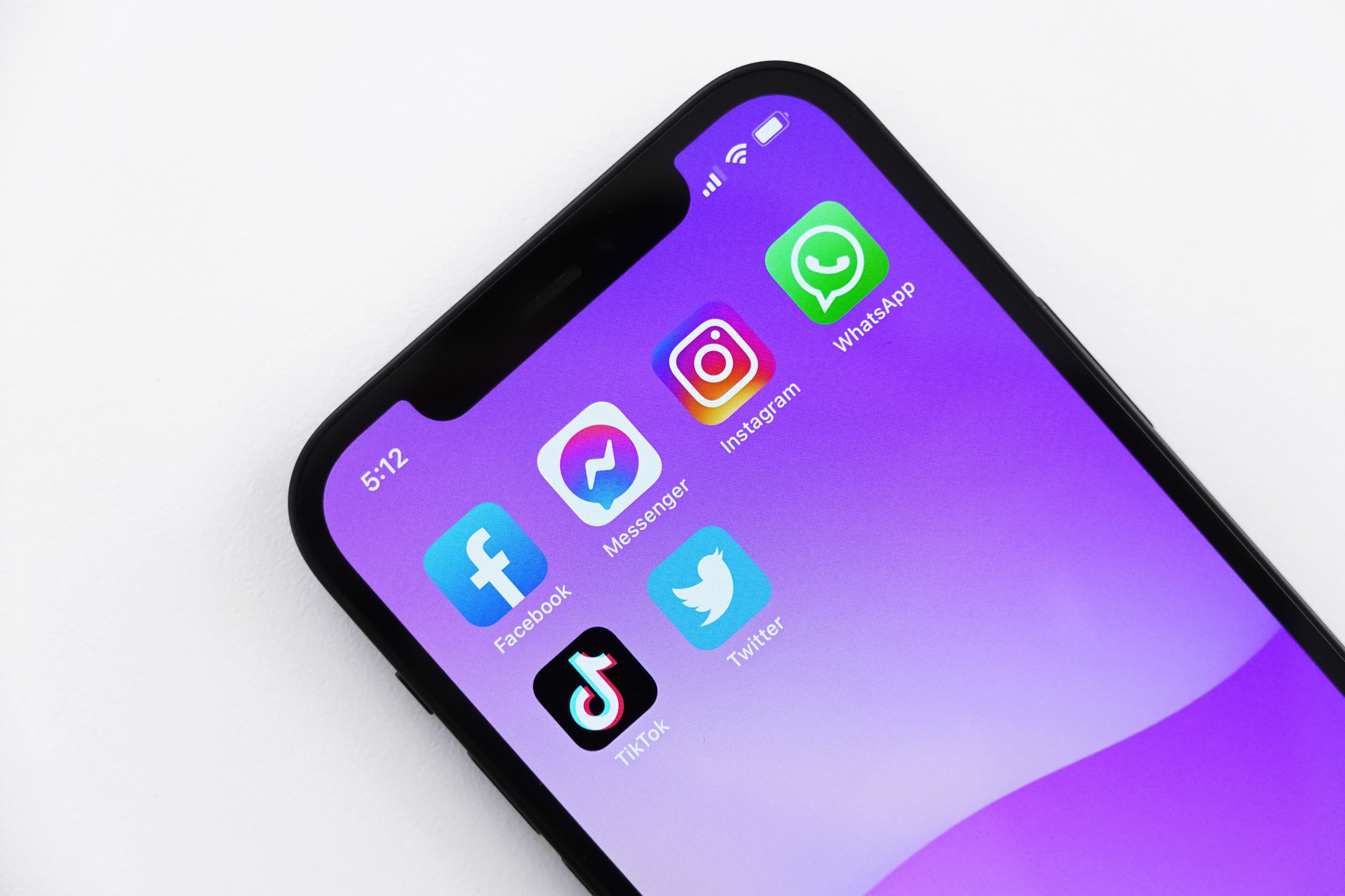 Social Media: Thinking Strategically, Implementing Methodically