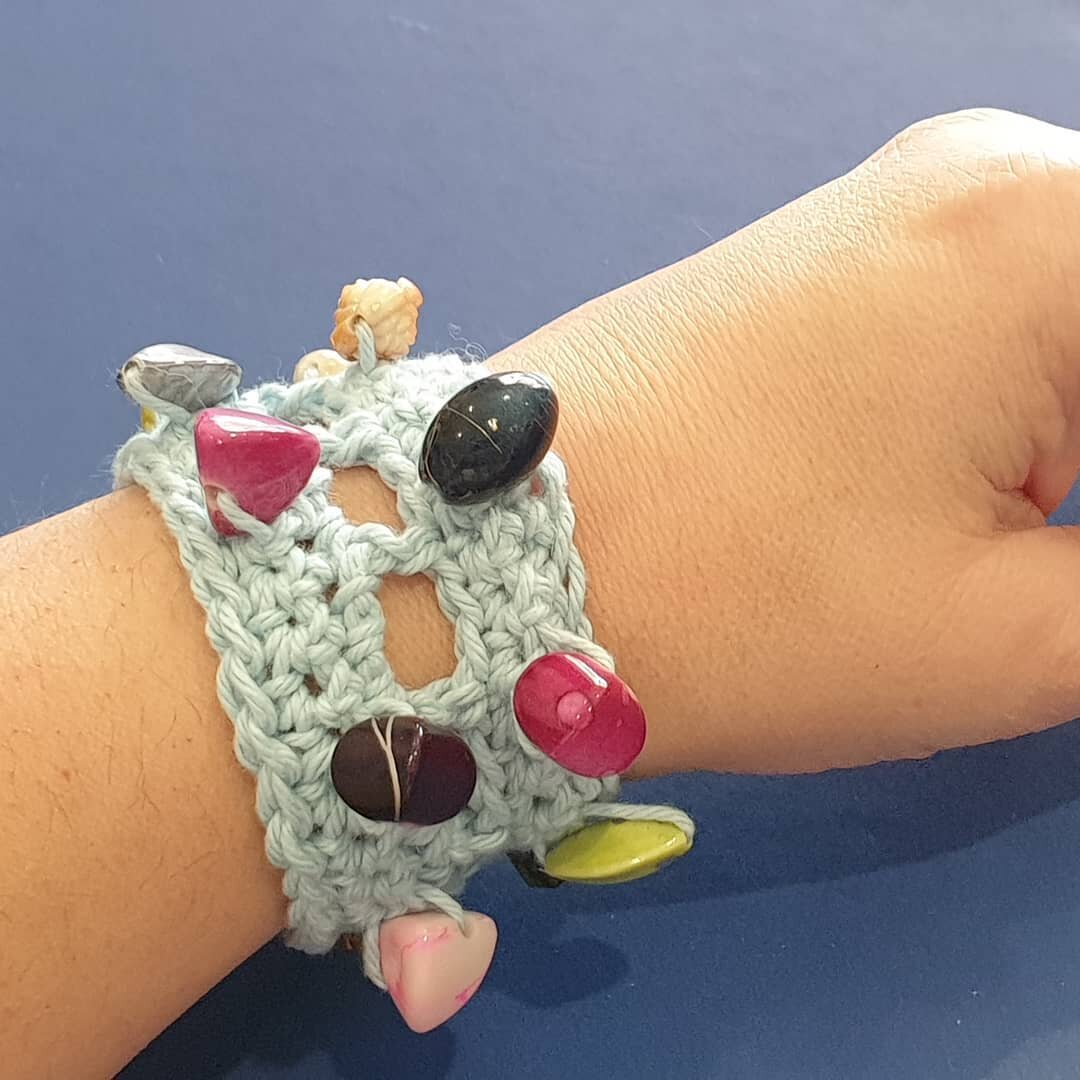 Head over to Wow Crochet Designs on YouTube for your chance to create this gorgeous crochet bracelet with beads. Happy crocheting to you all 😁