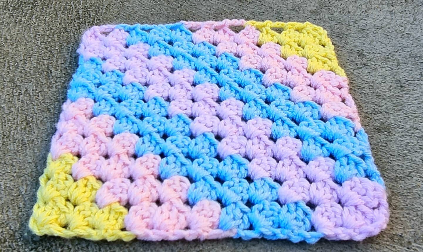 Head over to Wow Crochet Designs on YouTube for your chance to create this gorgeous swatch ❣C2C granny stitch swatch